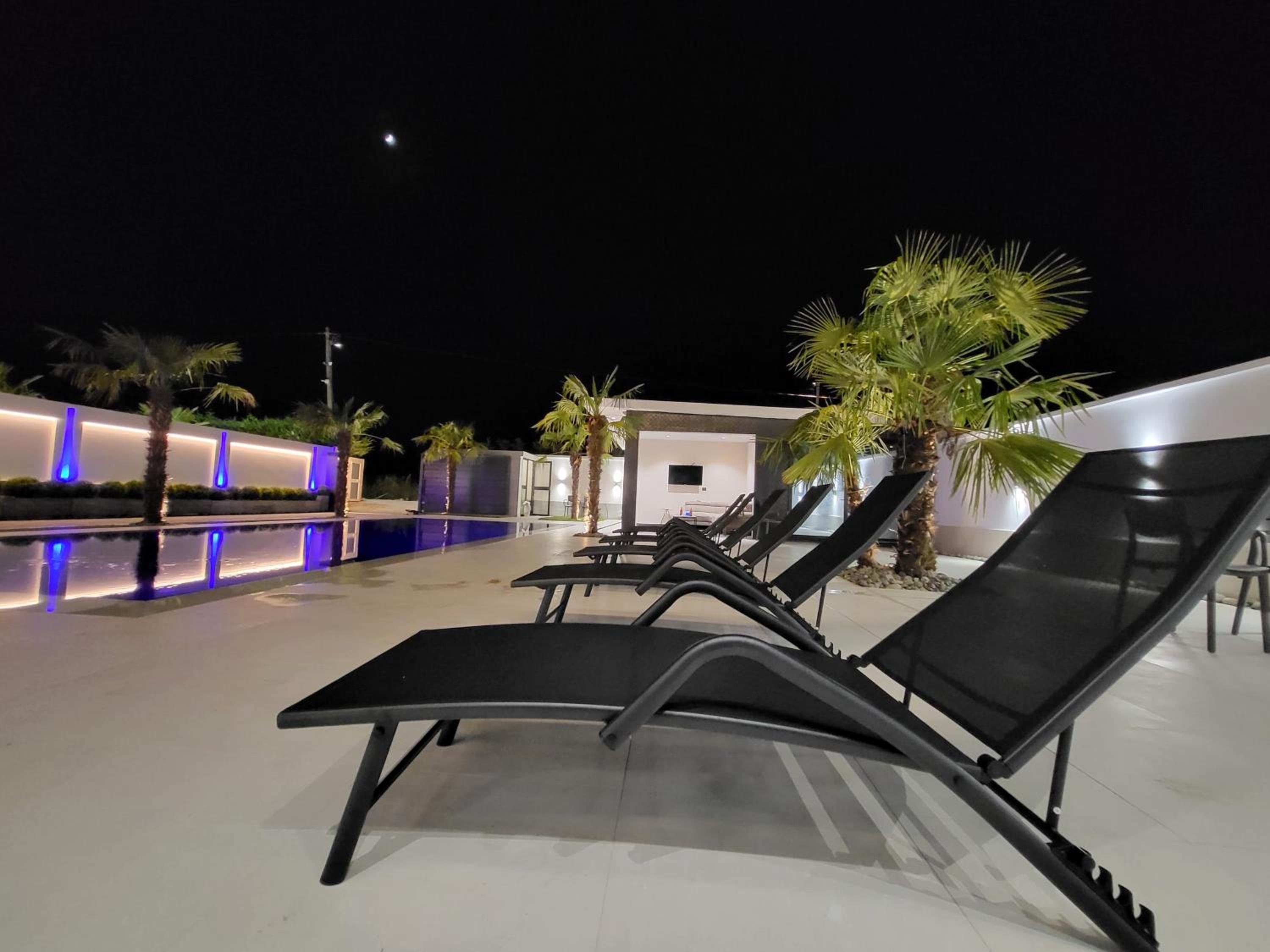 Villa photo 3