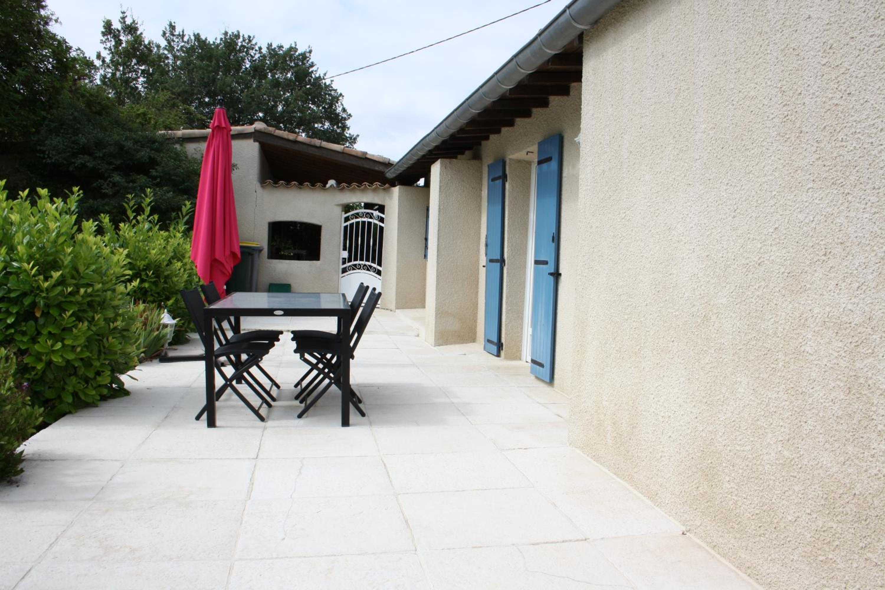One-Bedroom House photo 2