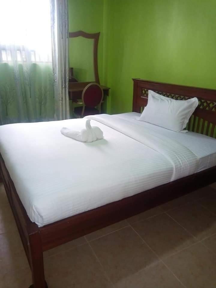 Standard Single Room with Shower
