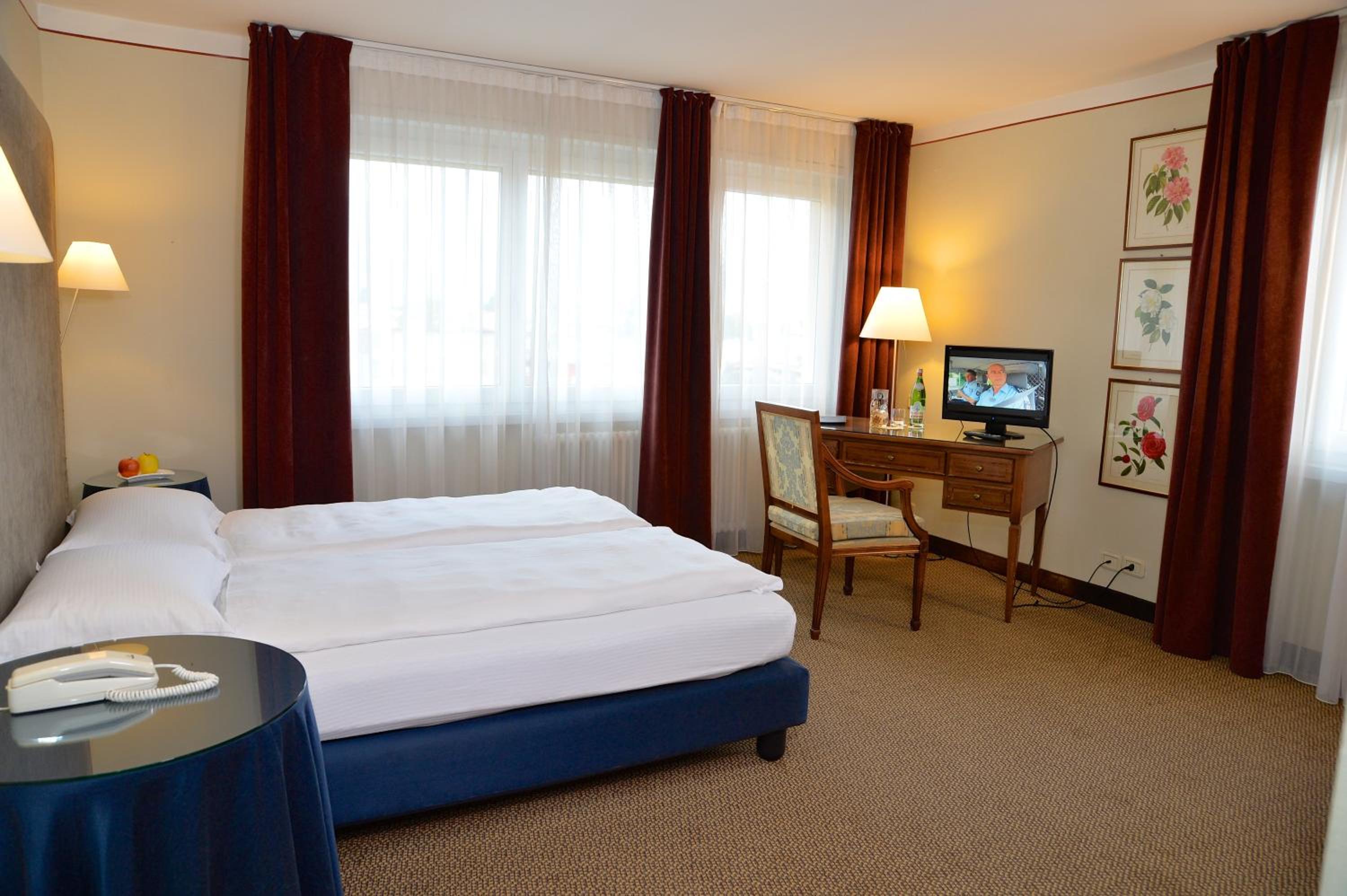 Superior Double or Twin Room - Photo 1