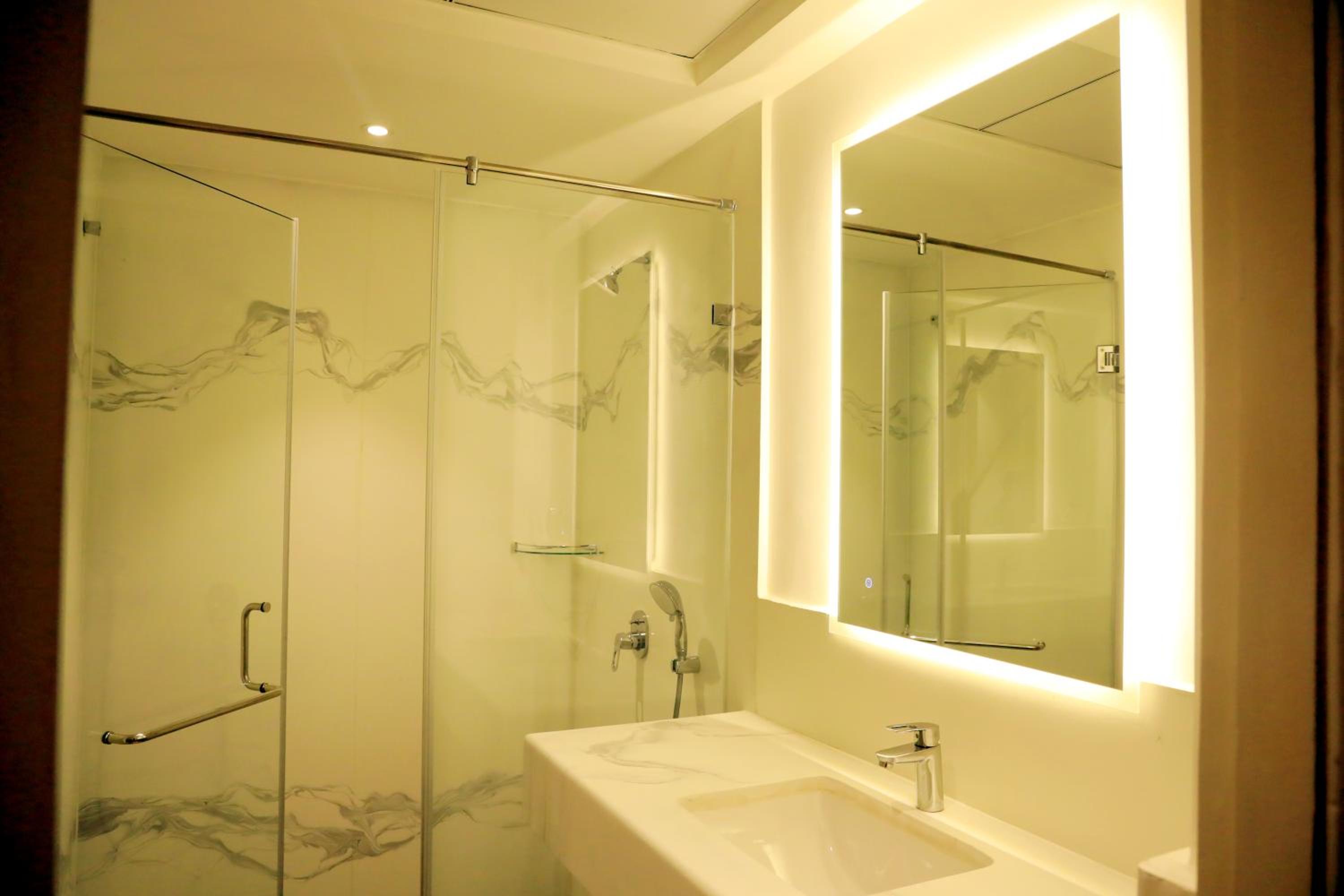 One-Bedroom Apartment with 10% off on Food & Beverages with a-la-carte selection , 10% Off on Laundry service for upto 2 clothing item(s) - Photo 2