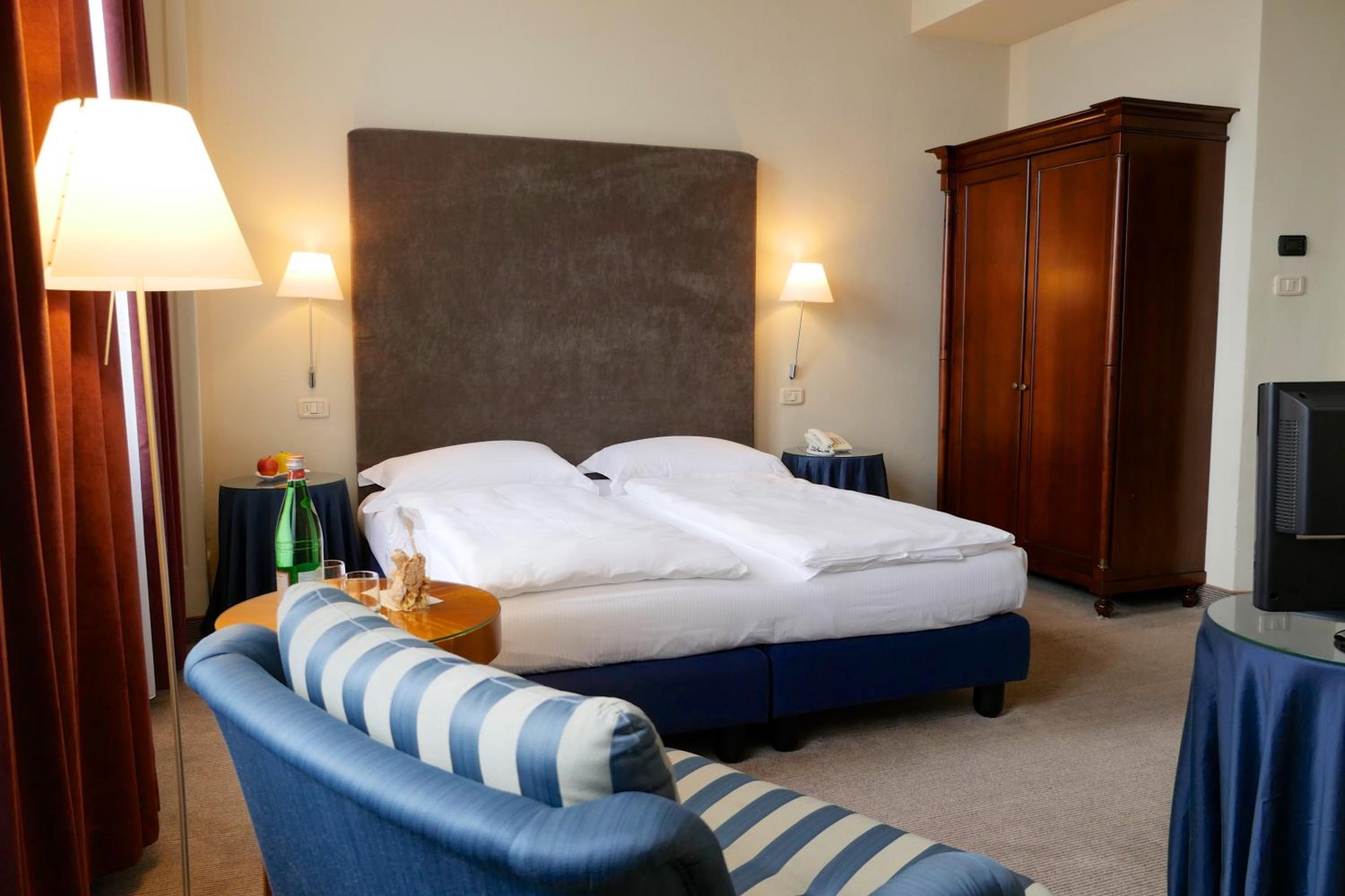 Classic Double Room - Photo 2