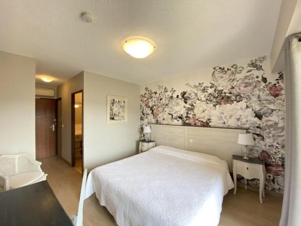 King Room with Balcony