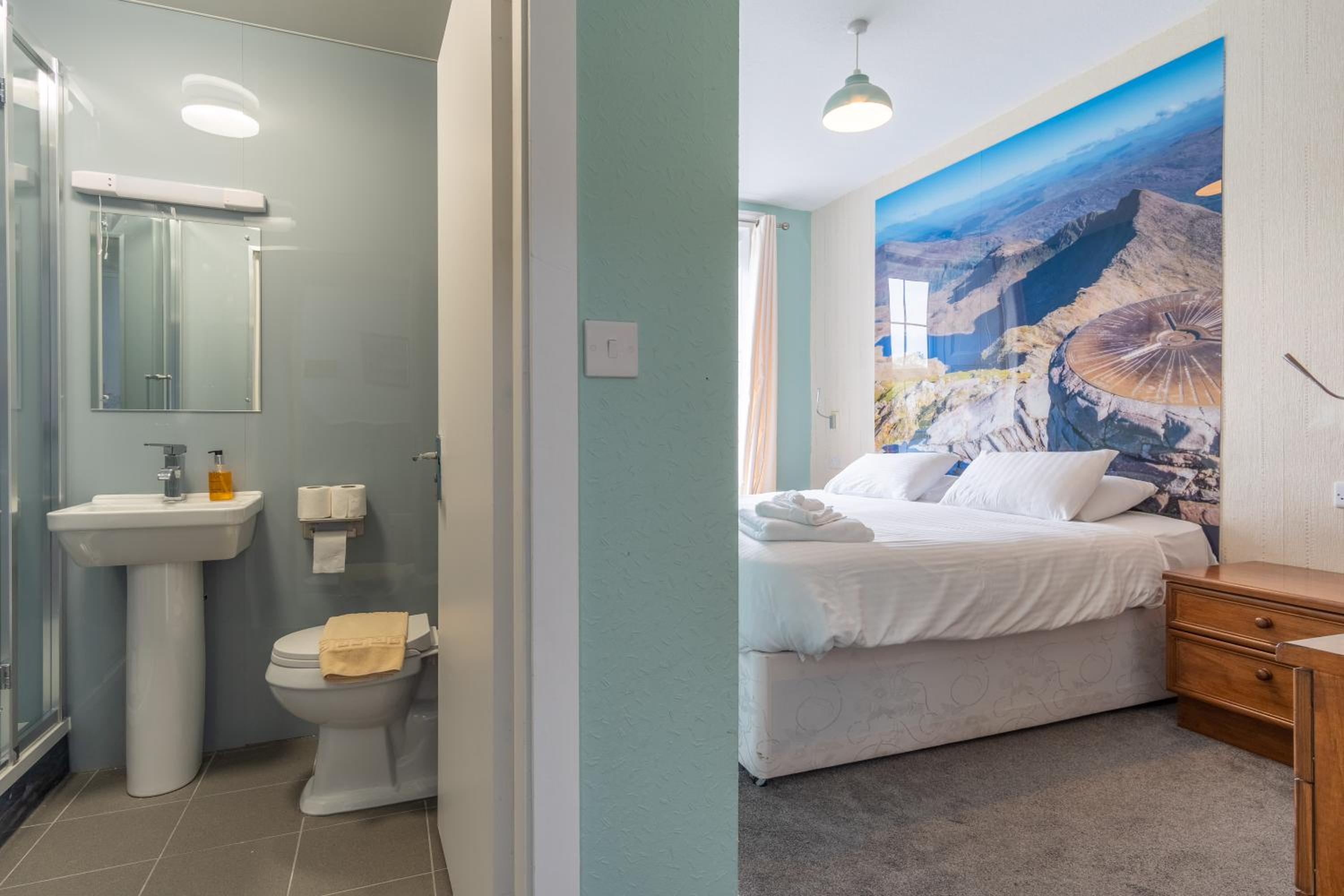 Standard Double Room photo 3