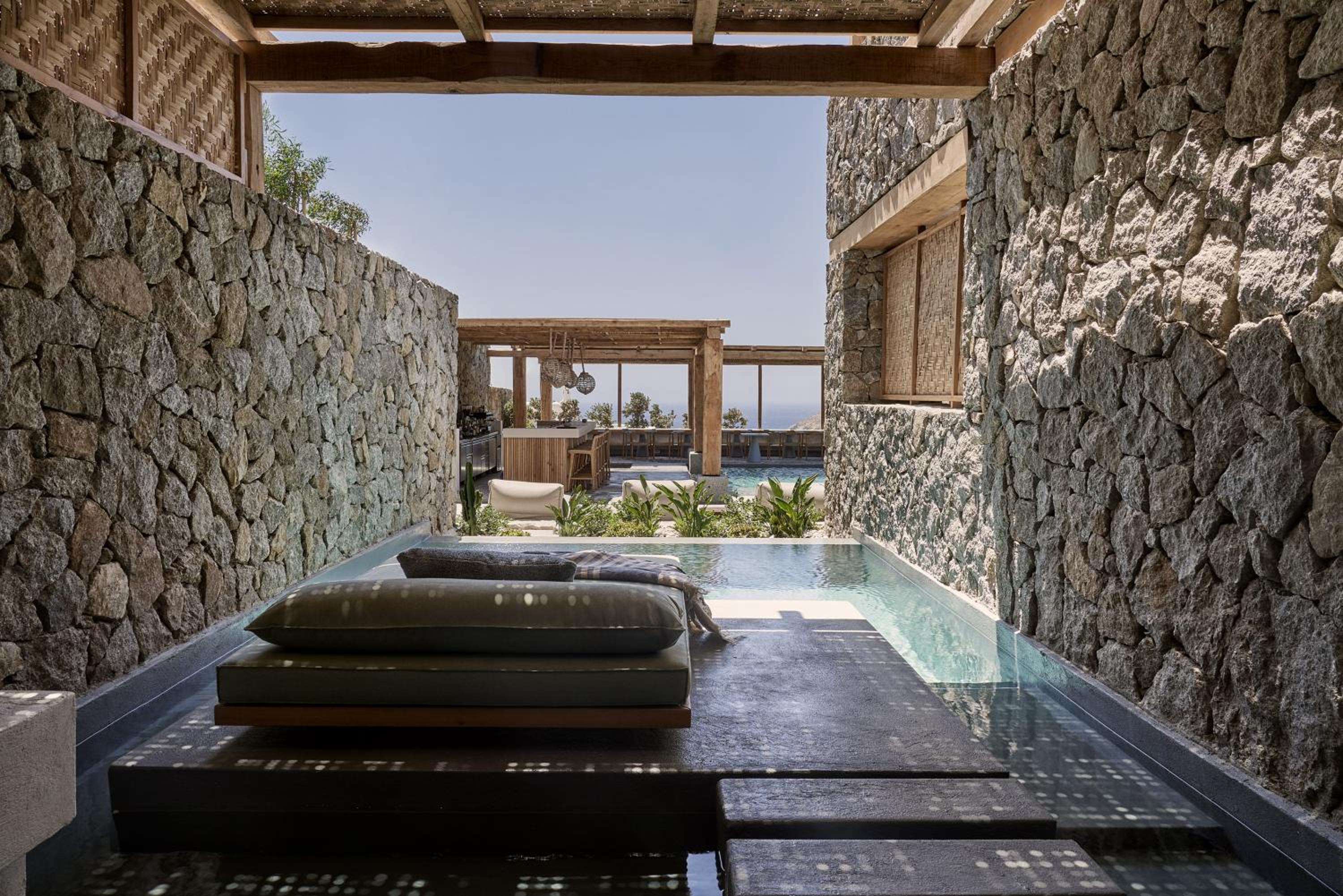 Suite with Private Pool - Photo 6