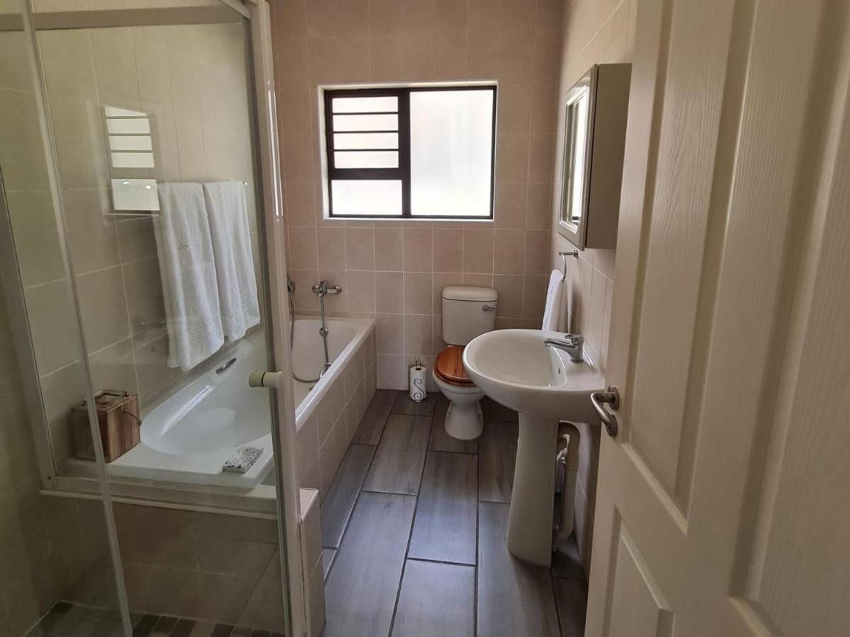 Deluxe Apartment - Photo 9