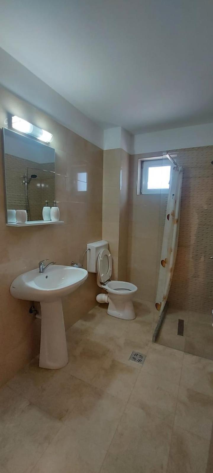 Standard Double or Twin Room - Photo 4