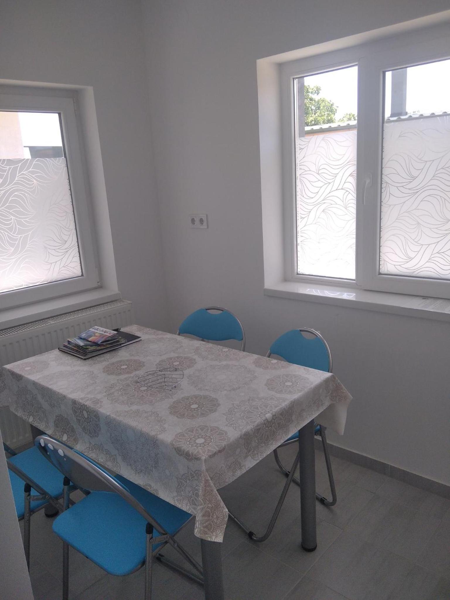 Two-Bedroom Apartment - Photo 2
