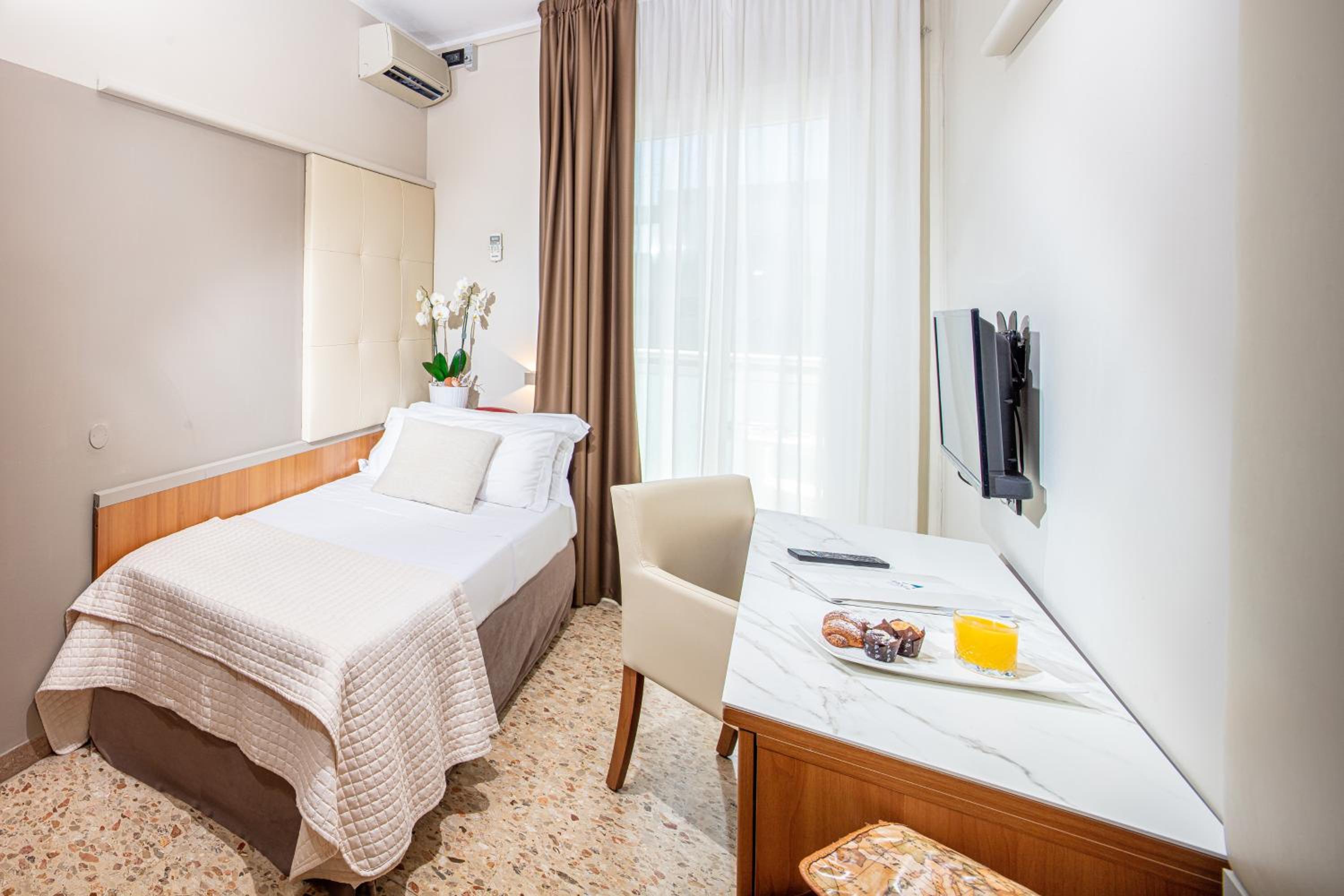 Single Room with Partial Sea View