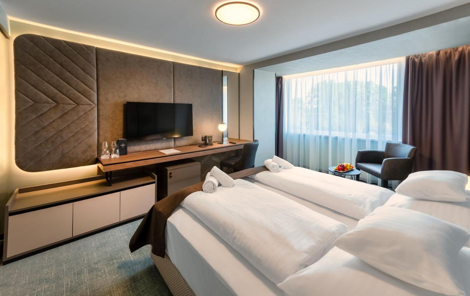 Standard Twin Room - Photo 2