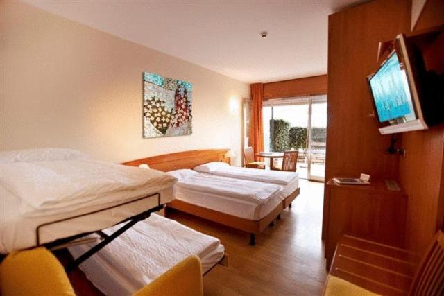 Family Room with Terrace photo 1