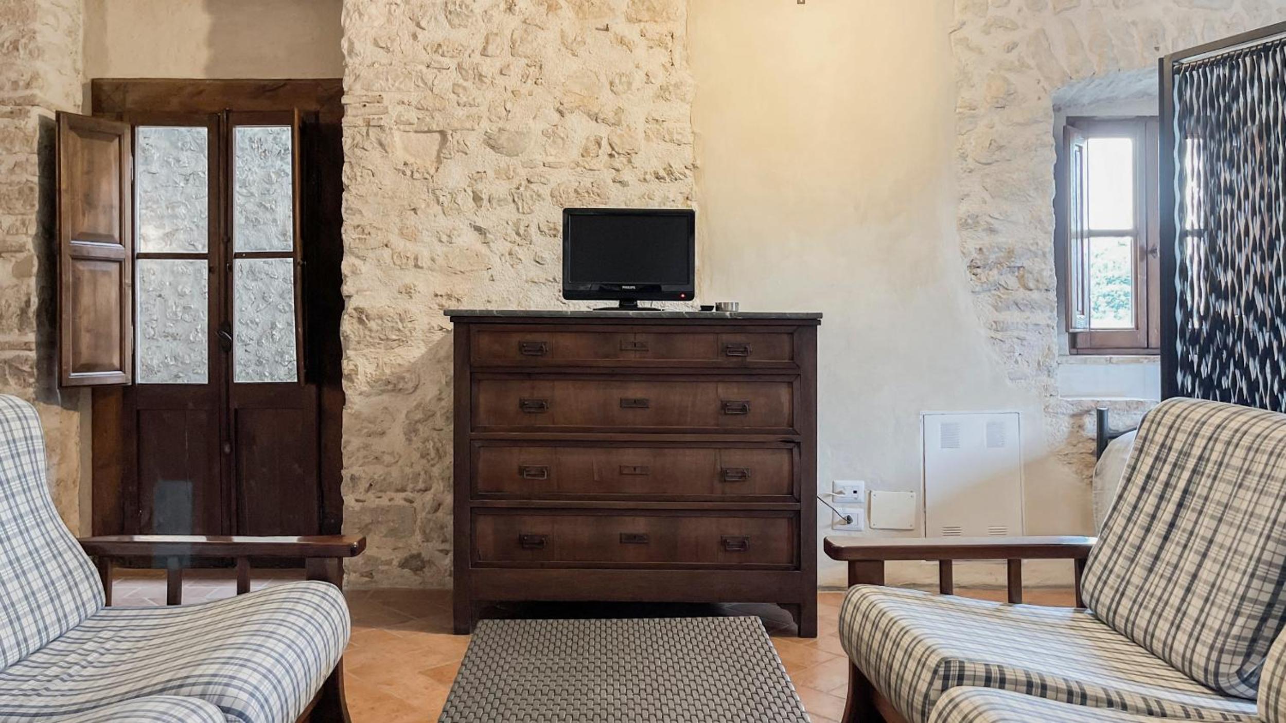 Apartment with Terrace - Photo 12