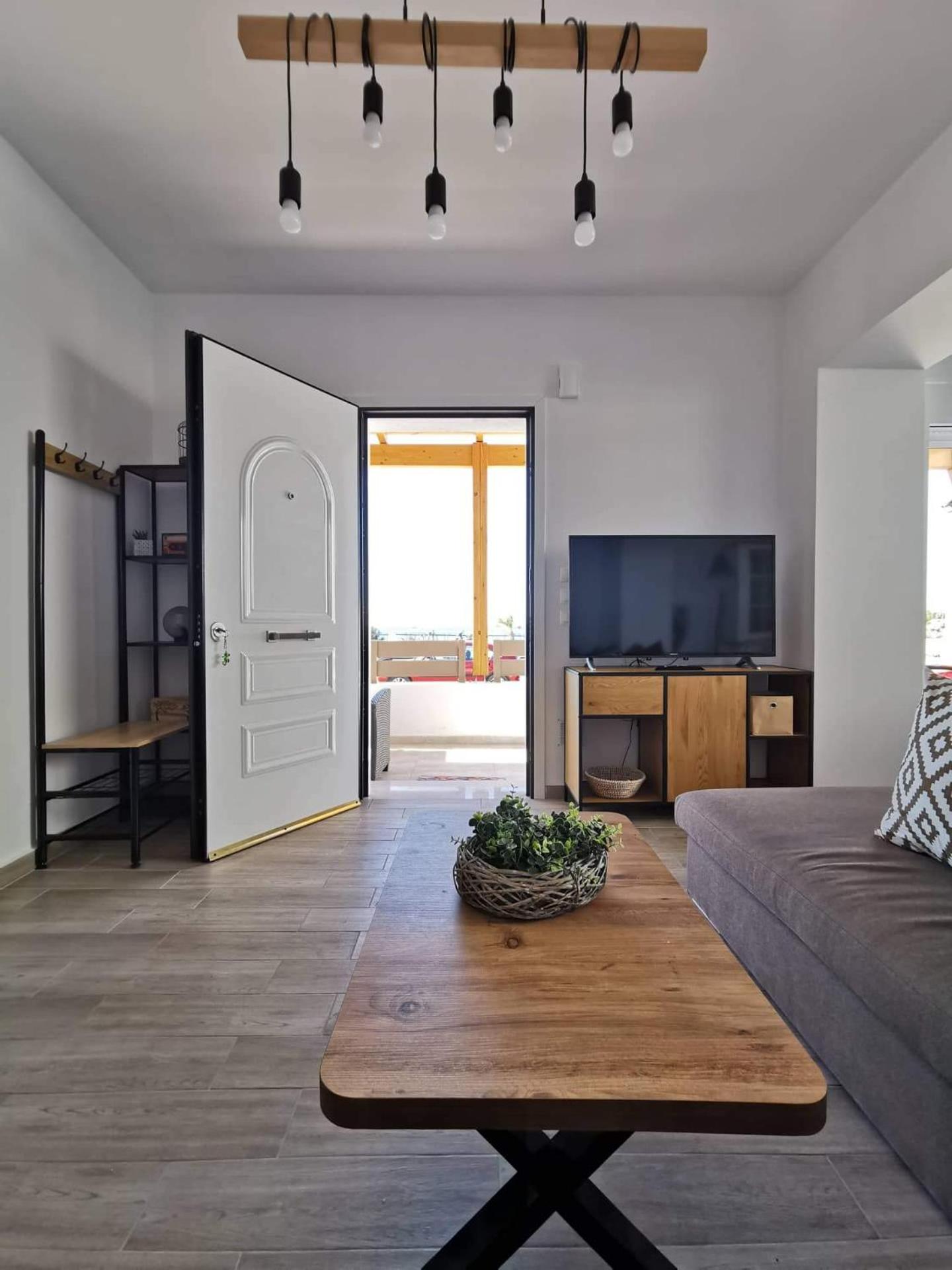 Three-Bedroom Apartment photo 1