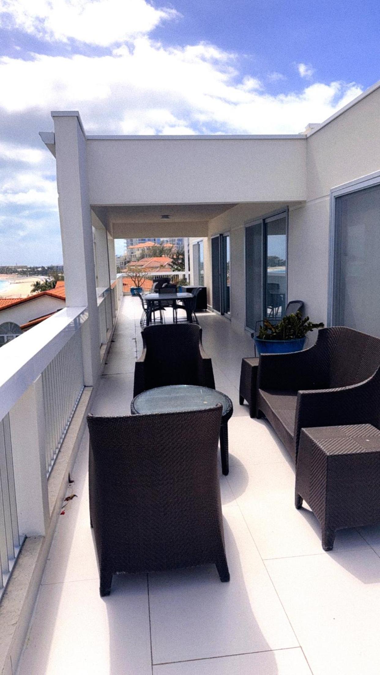 Three-Bedroom Apartment with Ocean View photo 3