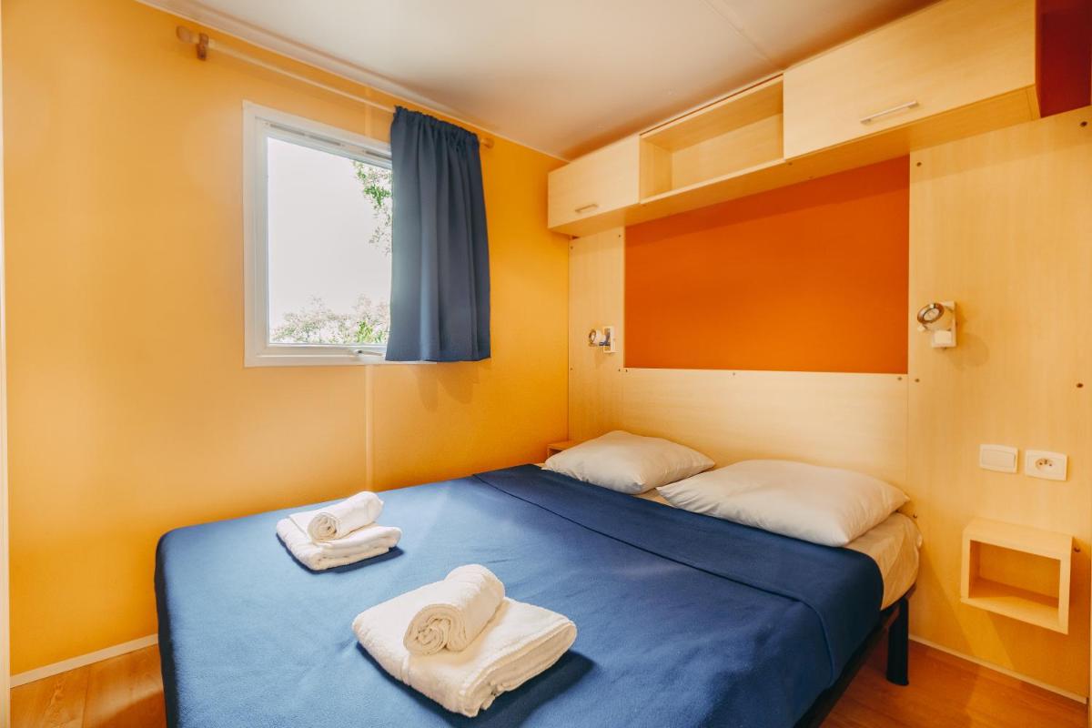 Mobile Home photo 2