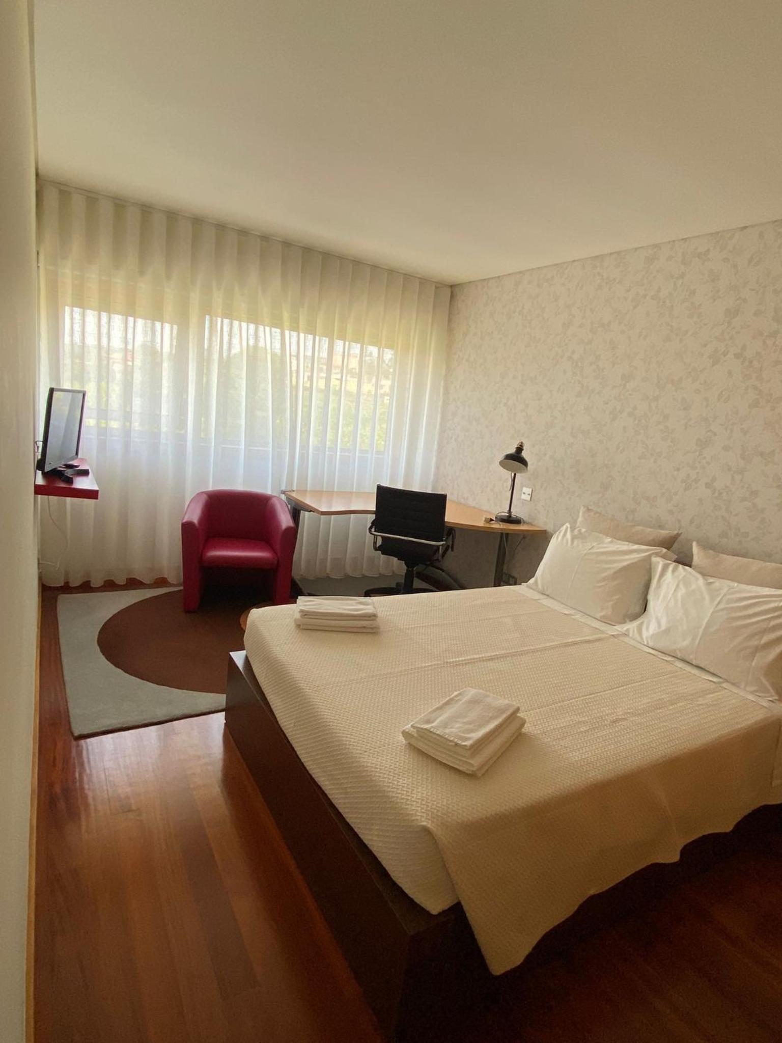 Deluxe Double Room With Bath photo 2