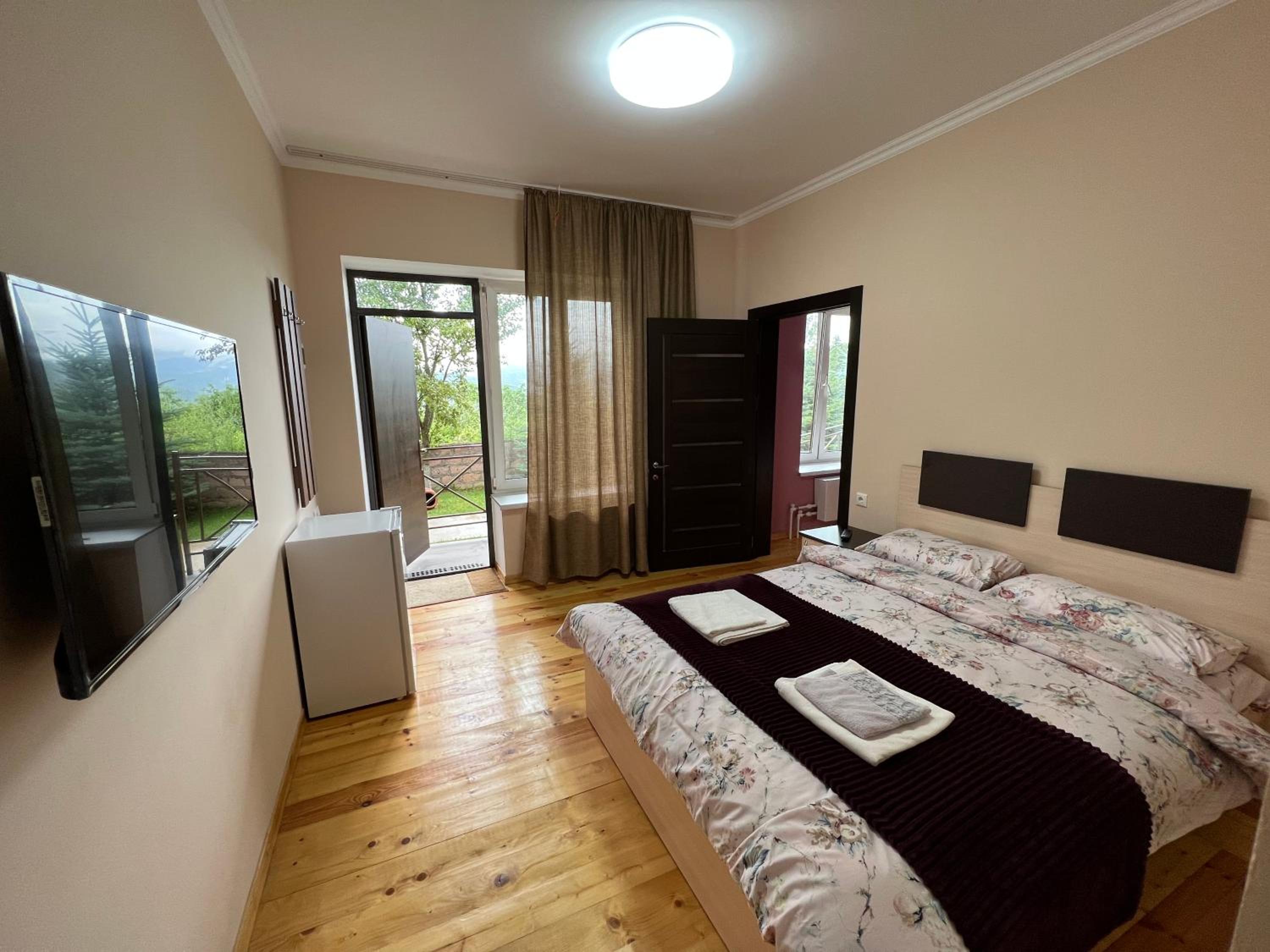 Double Room with Mountain View