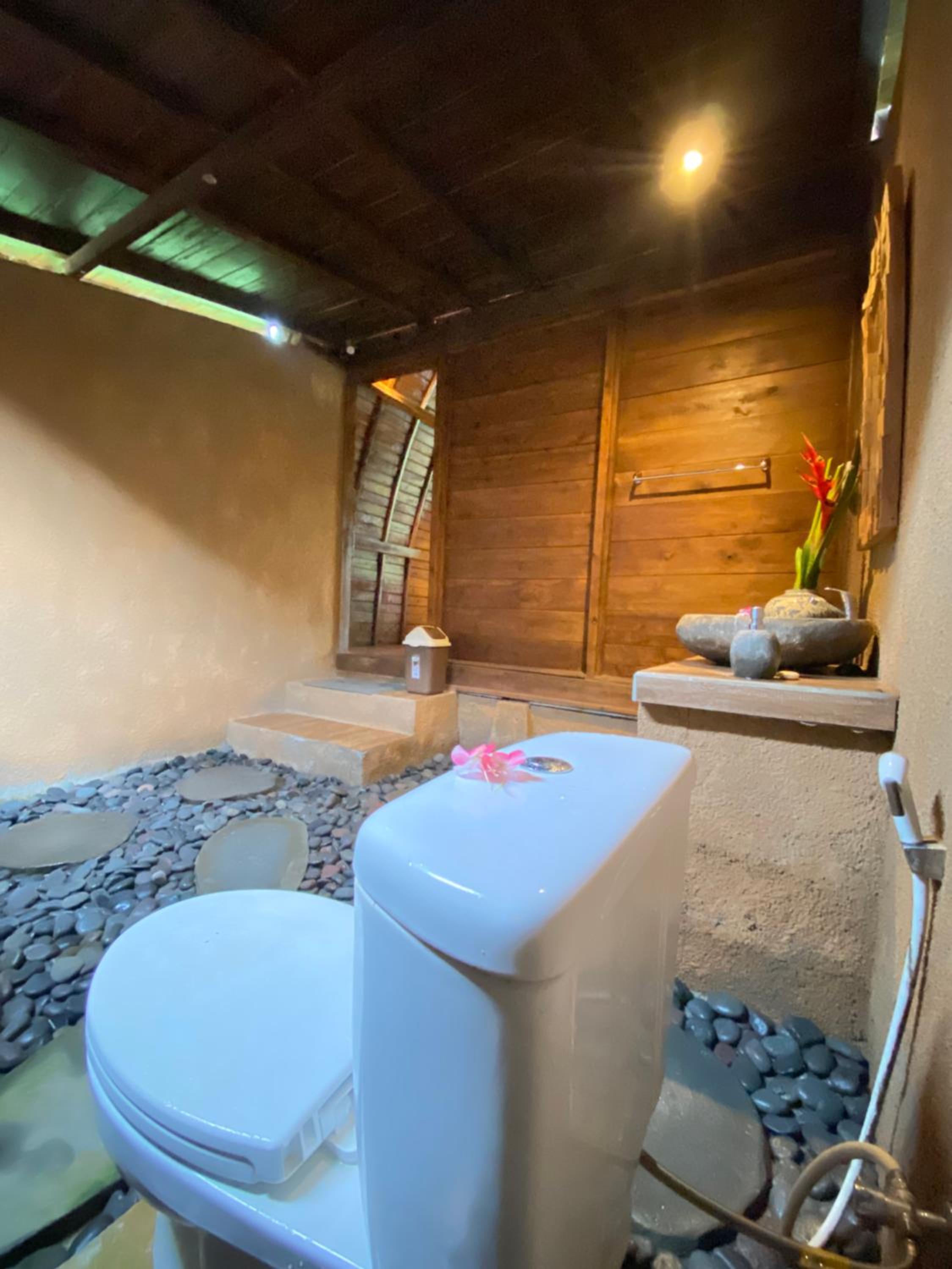 Double Room with Pool View - Photo 7