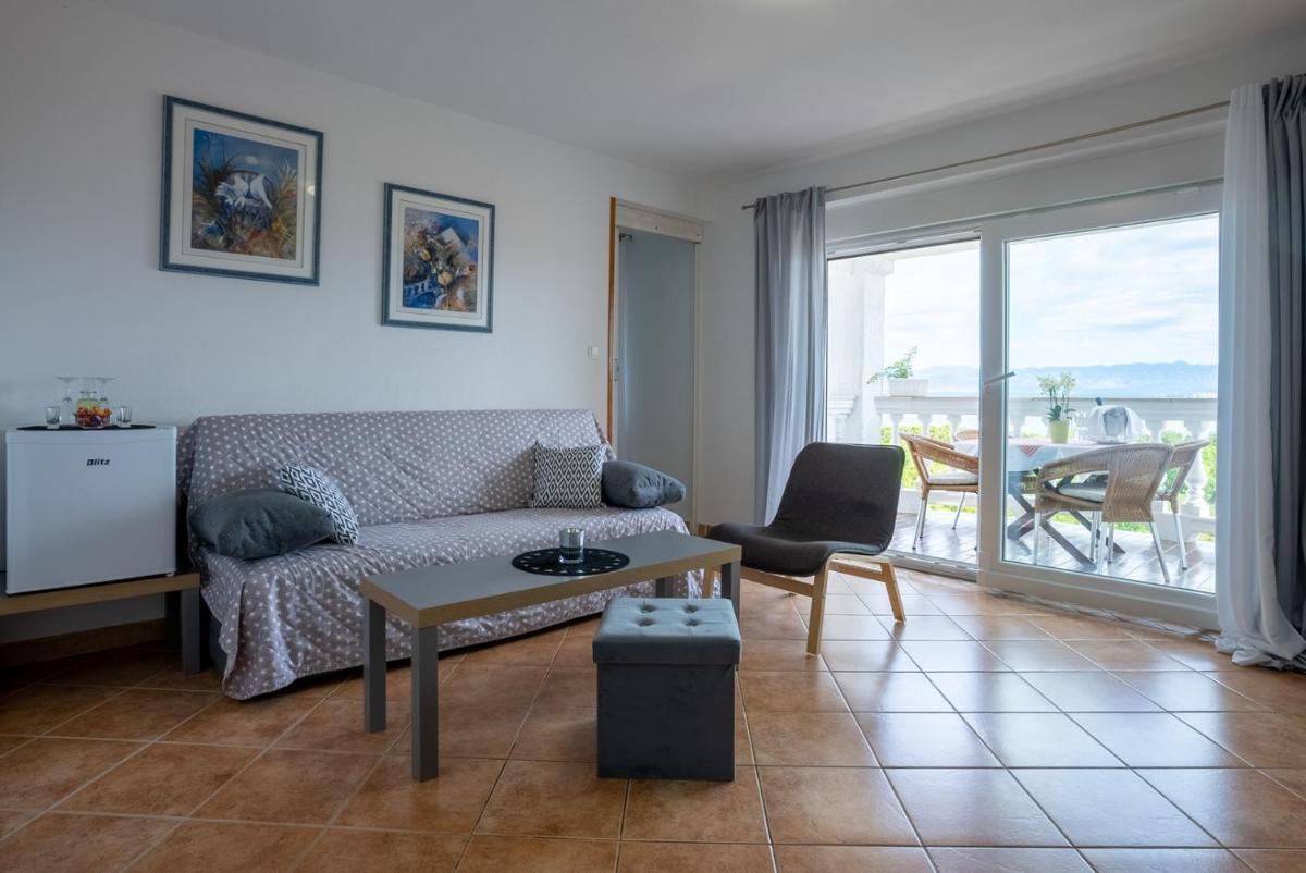 Triple Room with Balcony photo 2