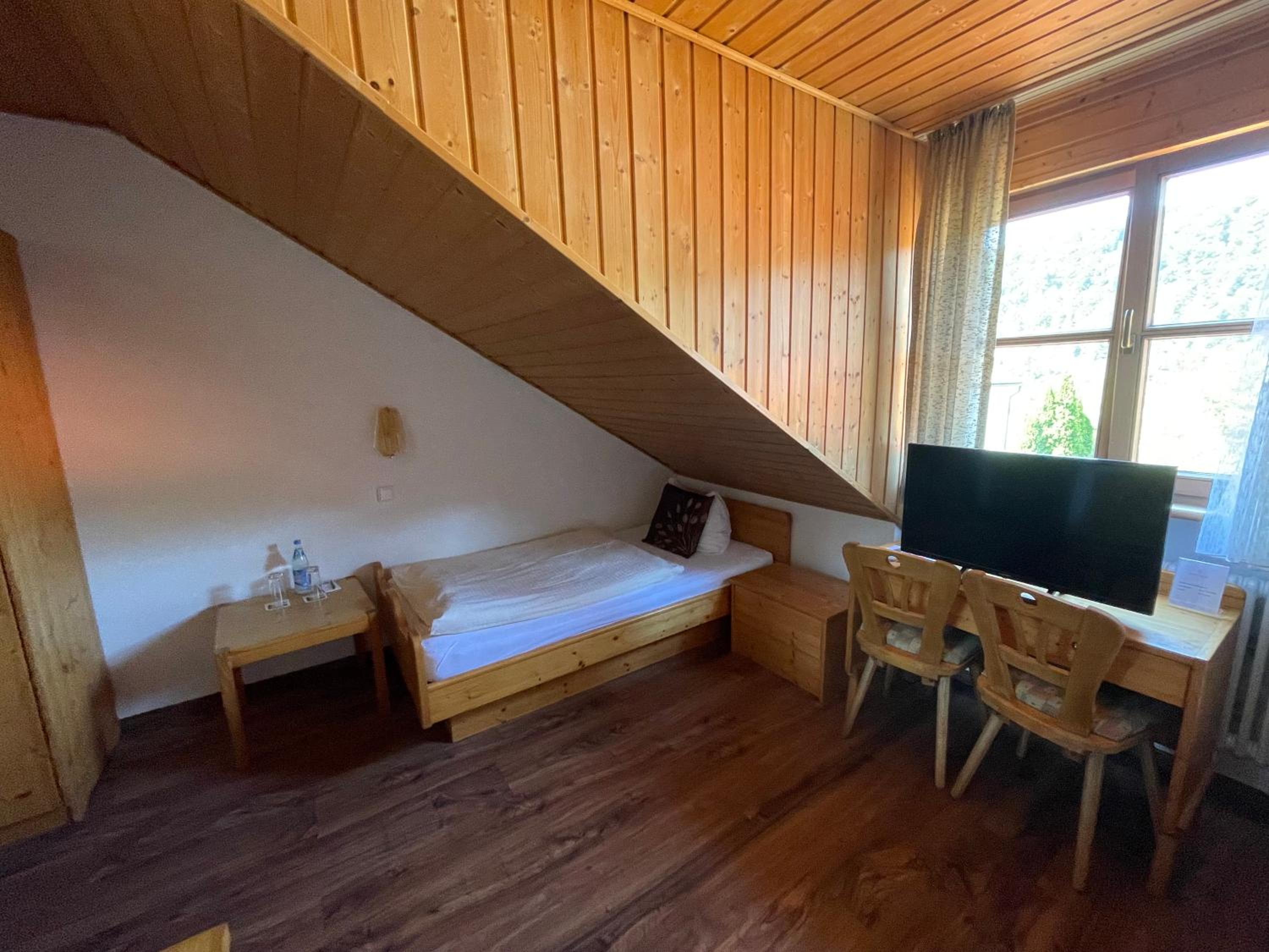 Small Single Room
