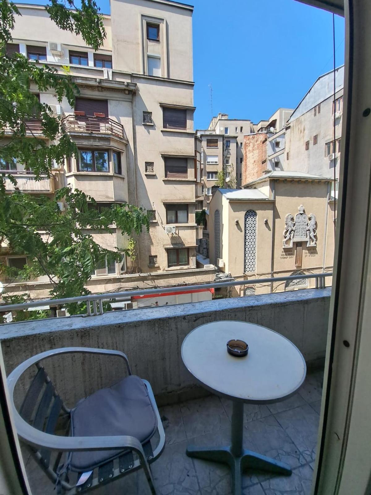 One-Bedroom Deluxe Apartment - Photo 11