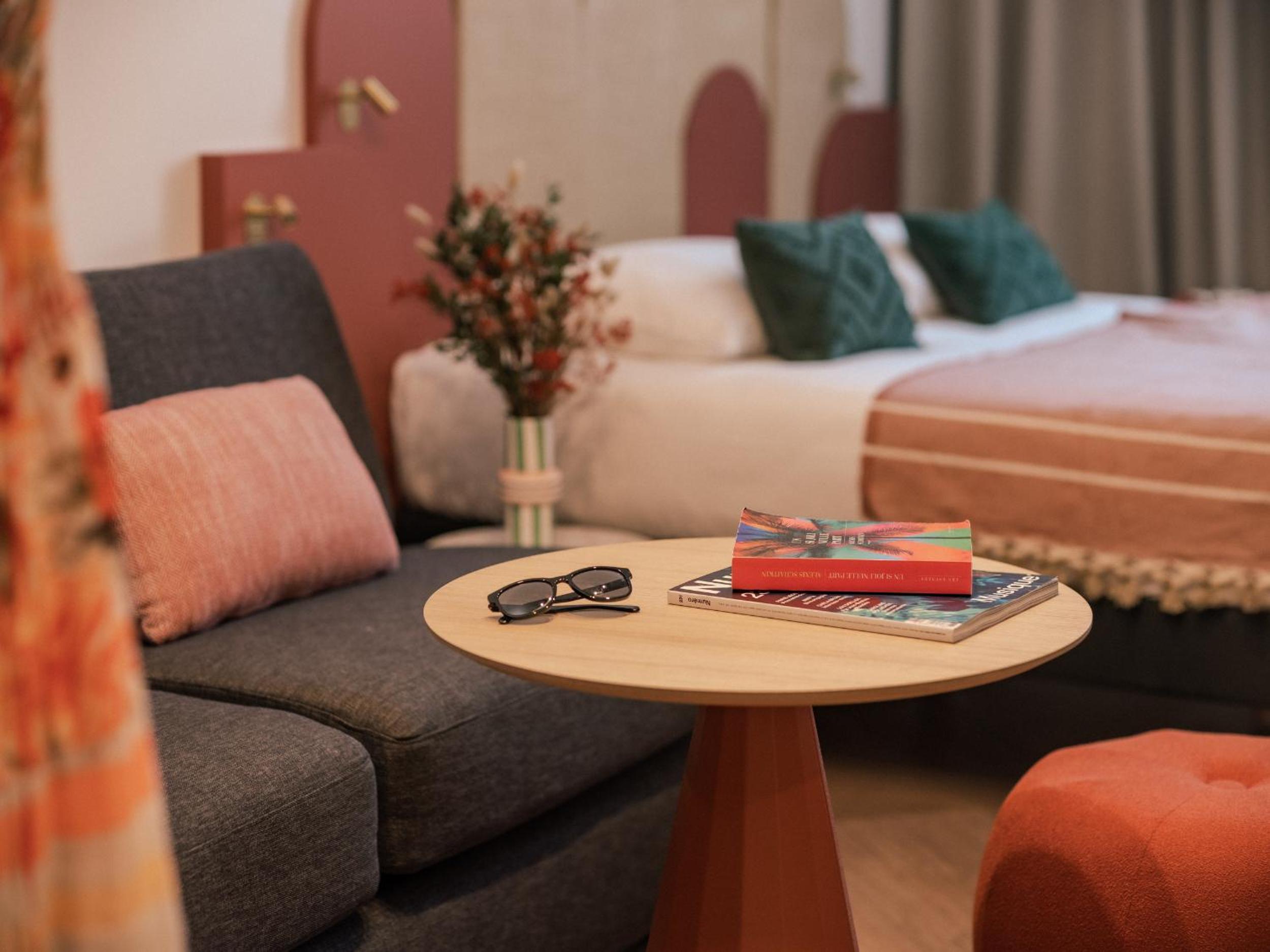 Family Room with double bed and sofa bed thumbnail 5