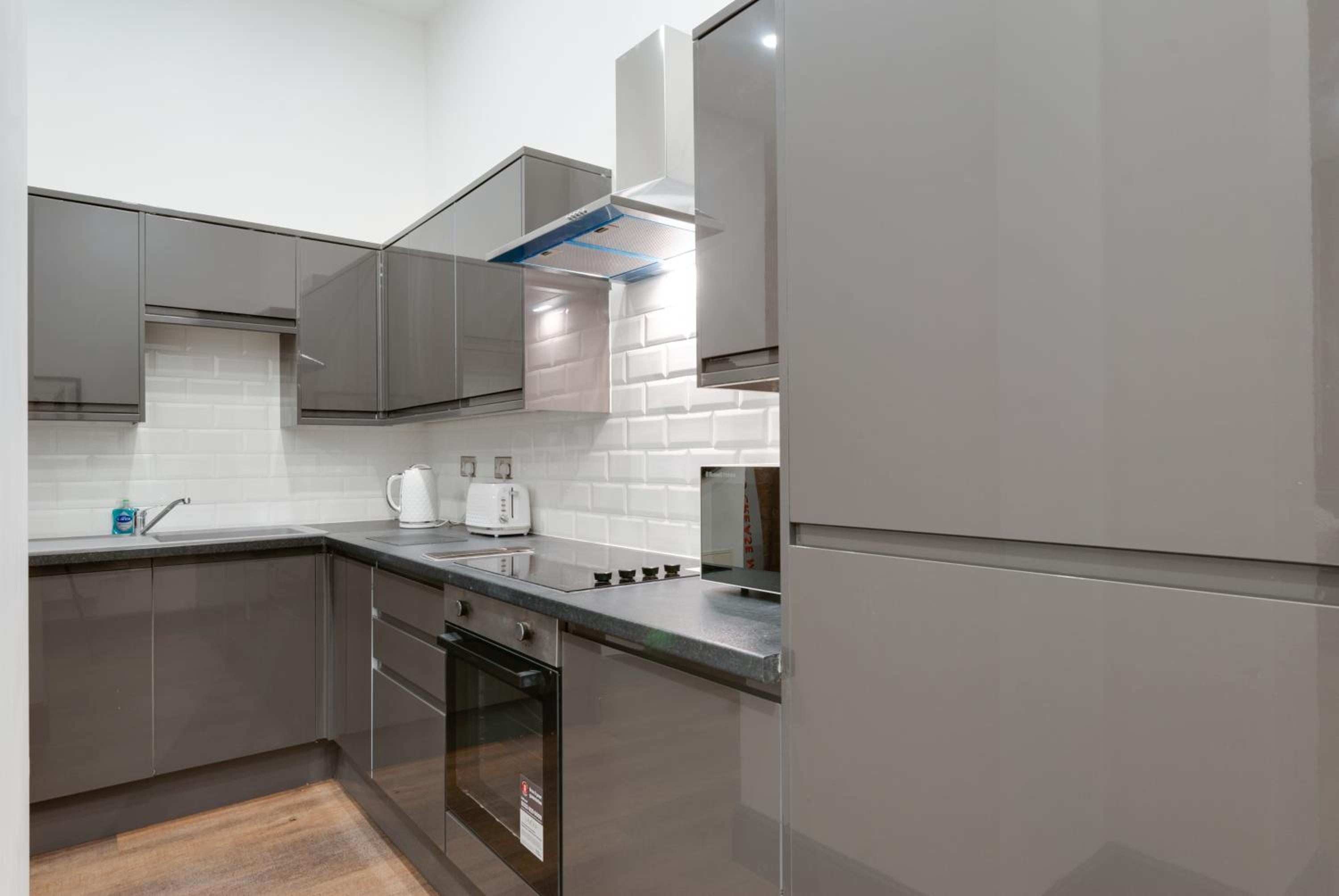 Apartment - Photo 4