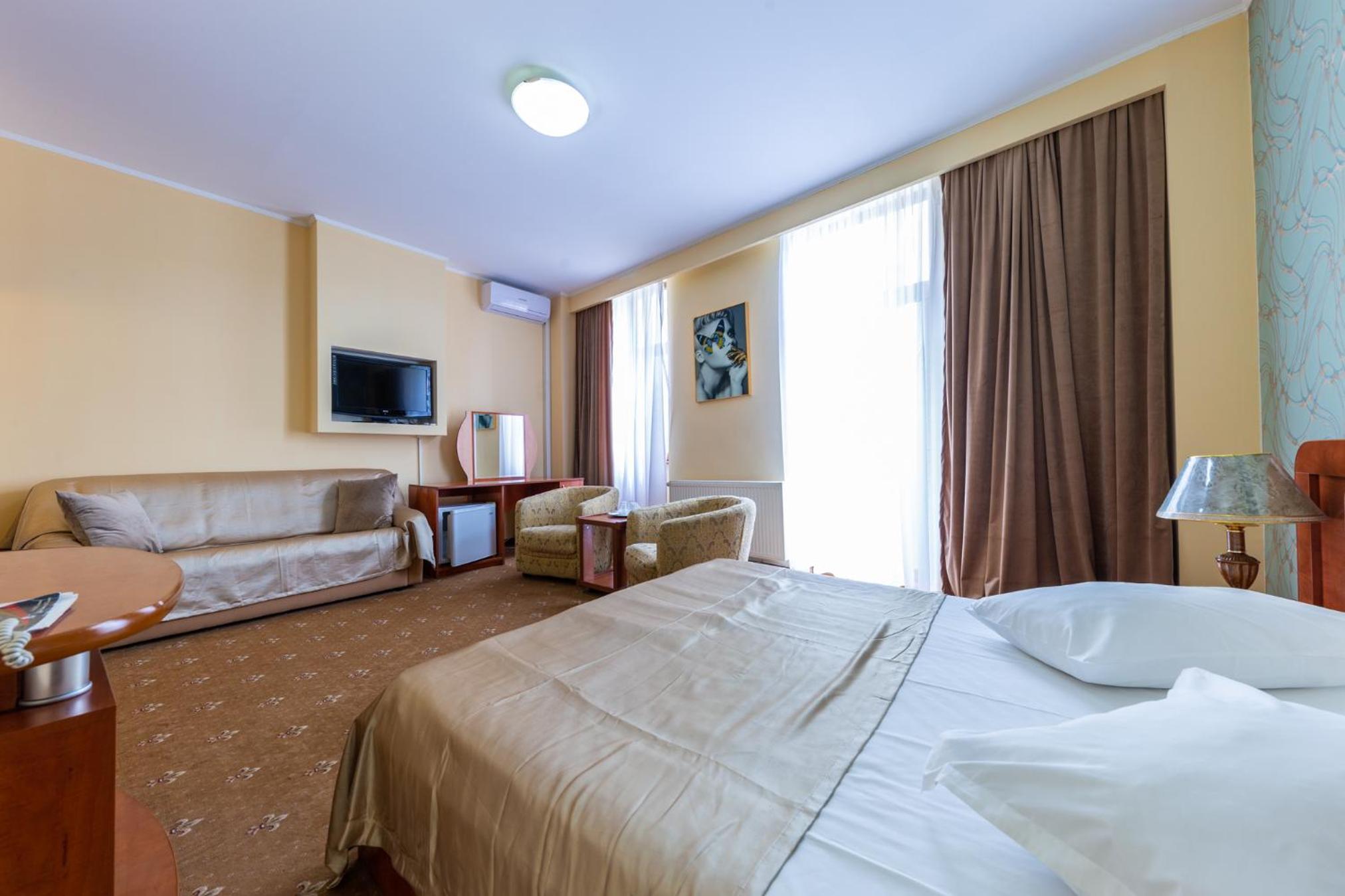 Triple Room - Photo 1