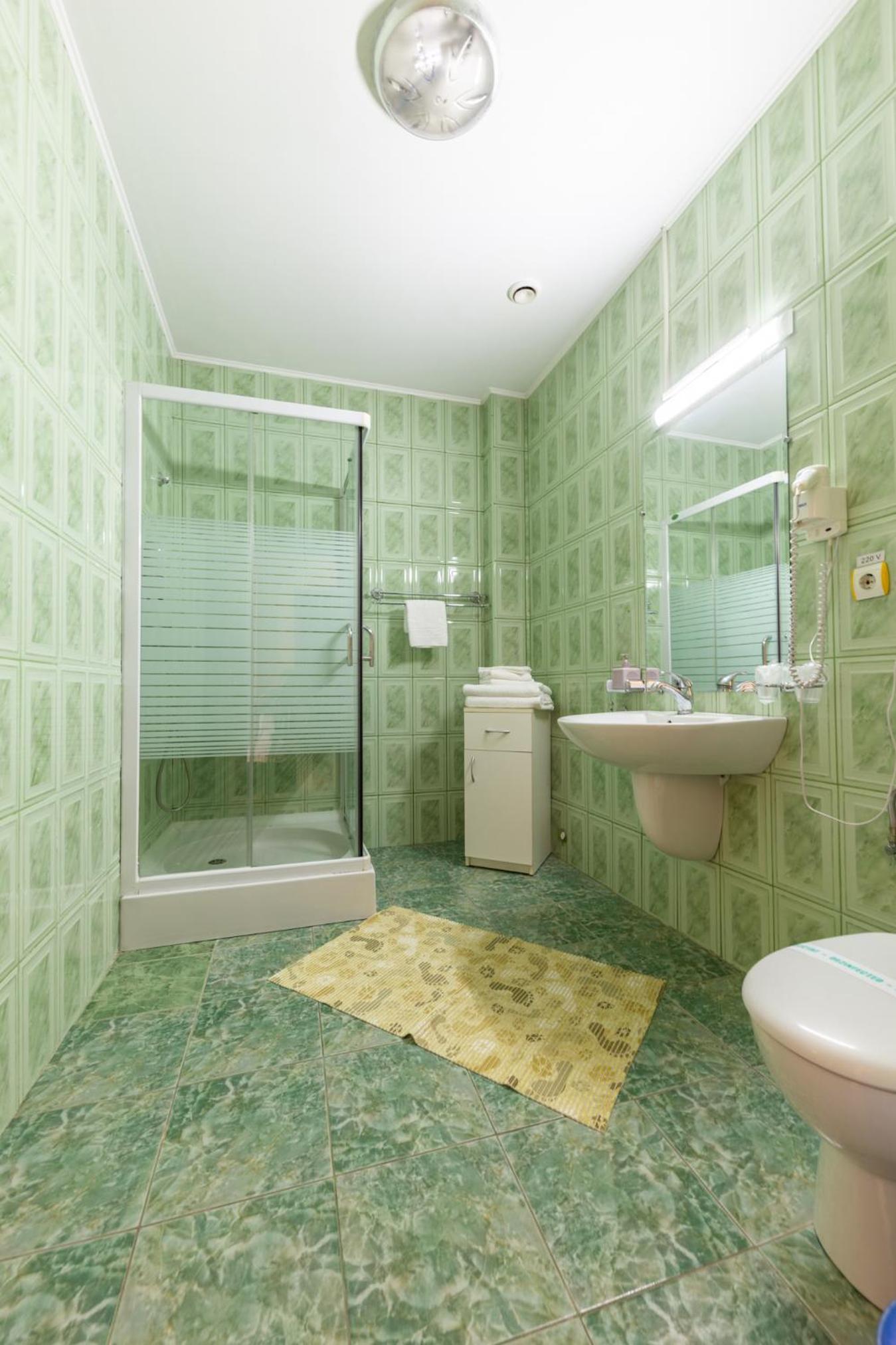 Triple Room - Photo 10