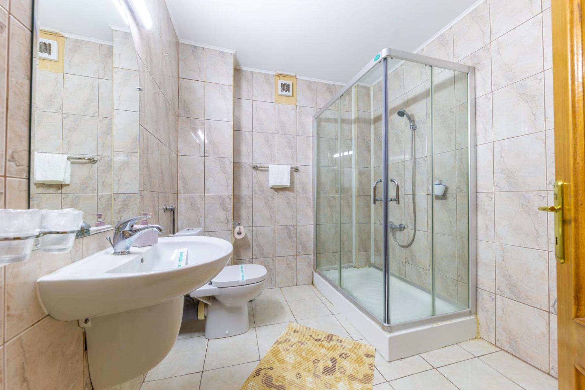 Double Room - Photo 19