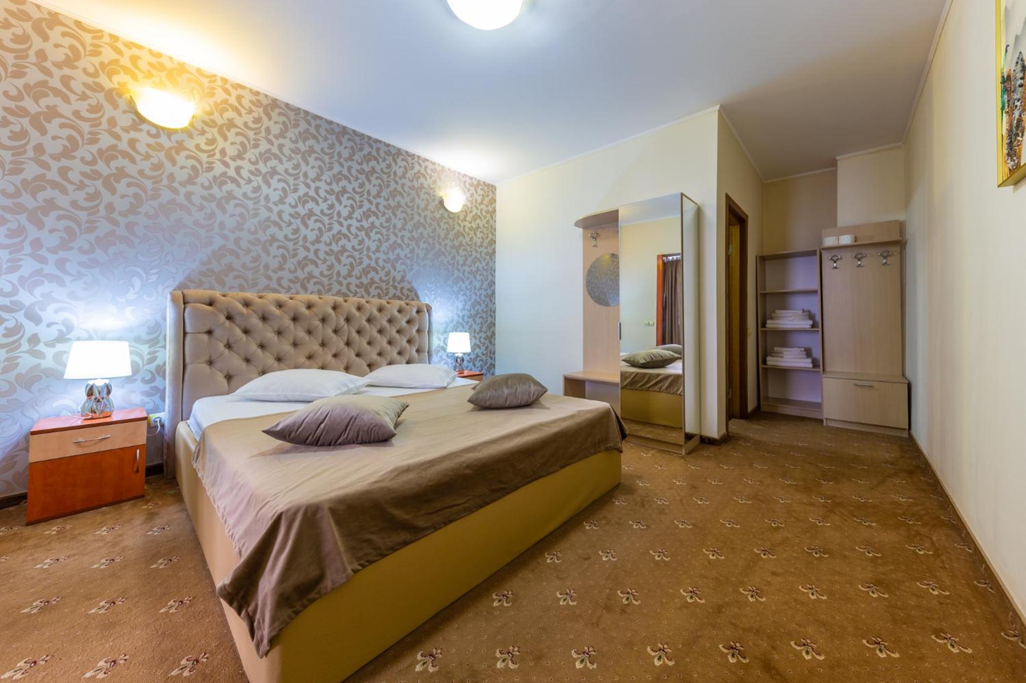 One-Bedroom Suite - Photo 13