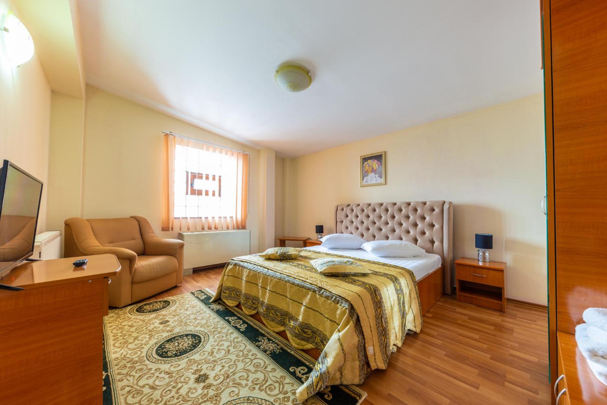 One-Bedroom Suite - Photo 15