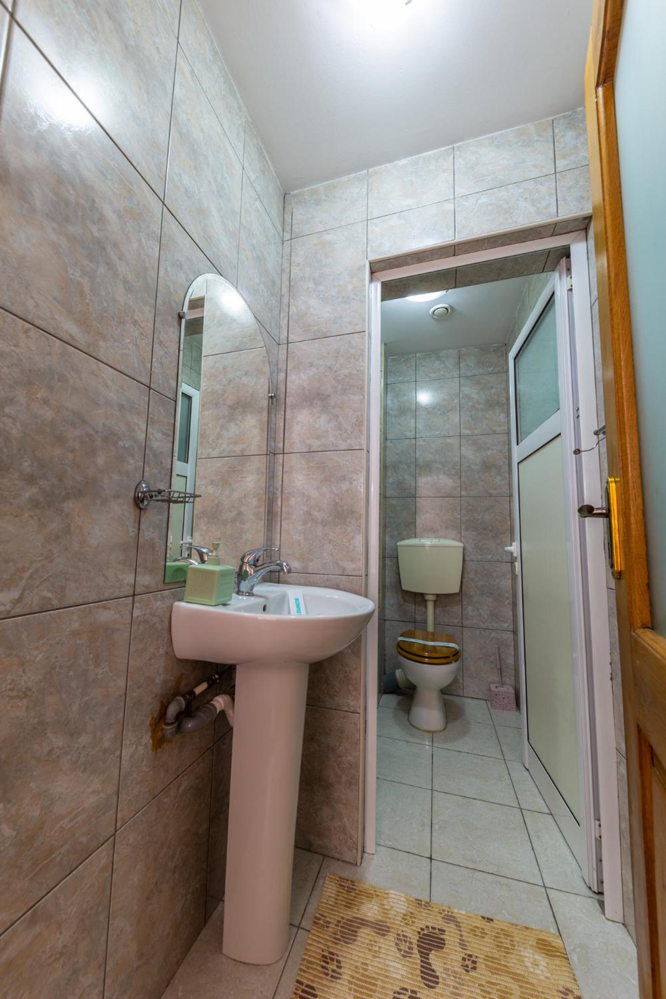 One-Bedroom Suite - Photo 17
