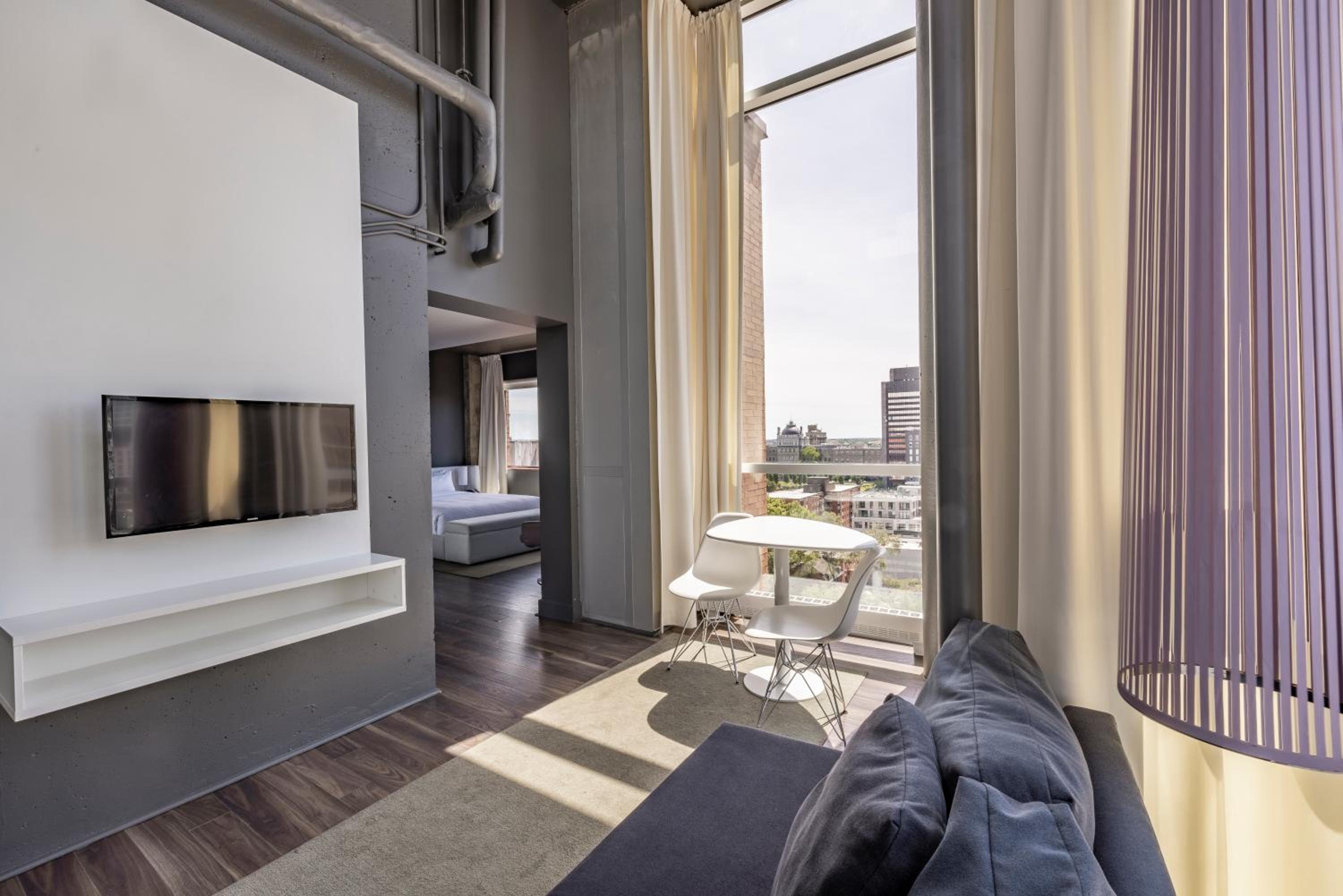 One-Bedroom panoramic Suite