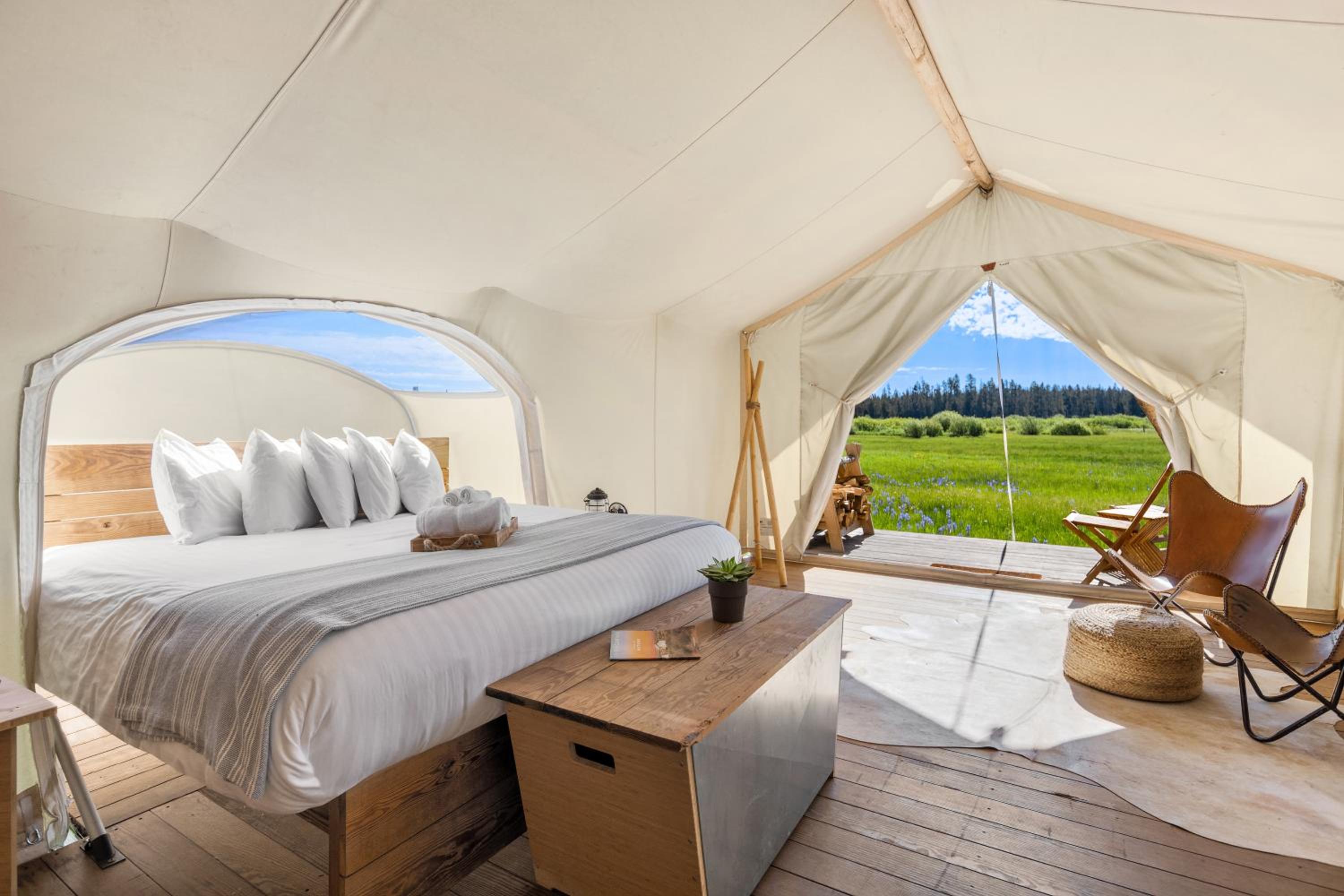 Stargazer Tent with Private Bathroom