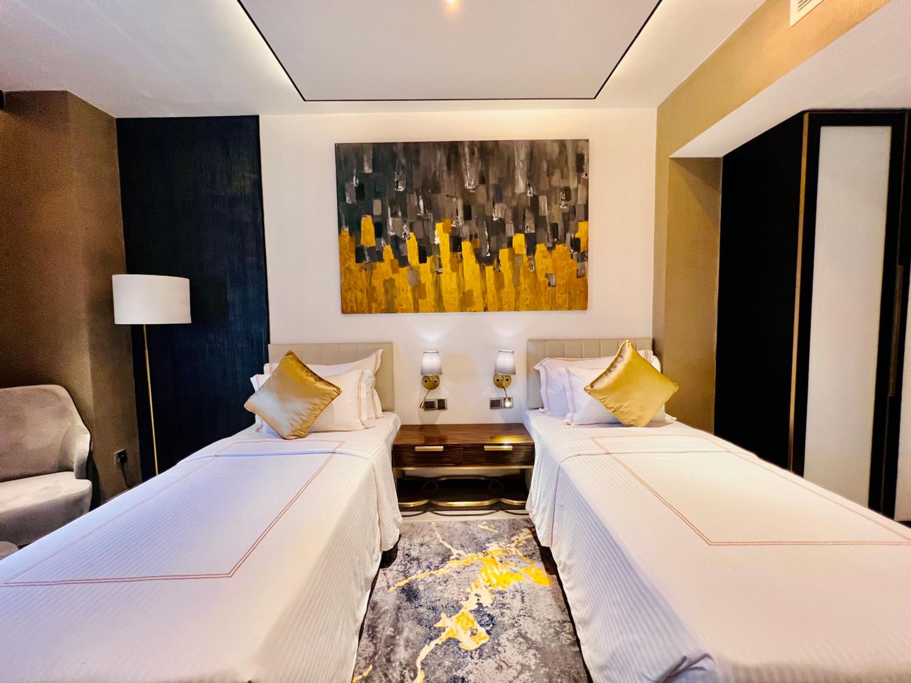 Deluxe Twin Room - Photo 2