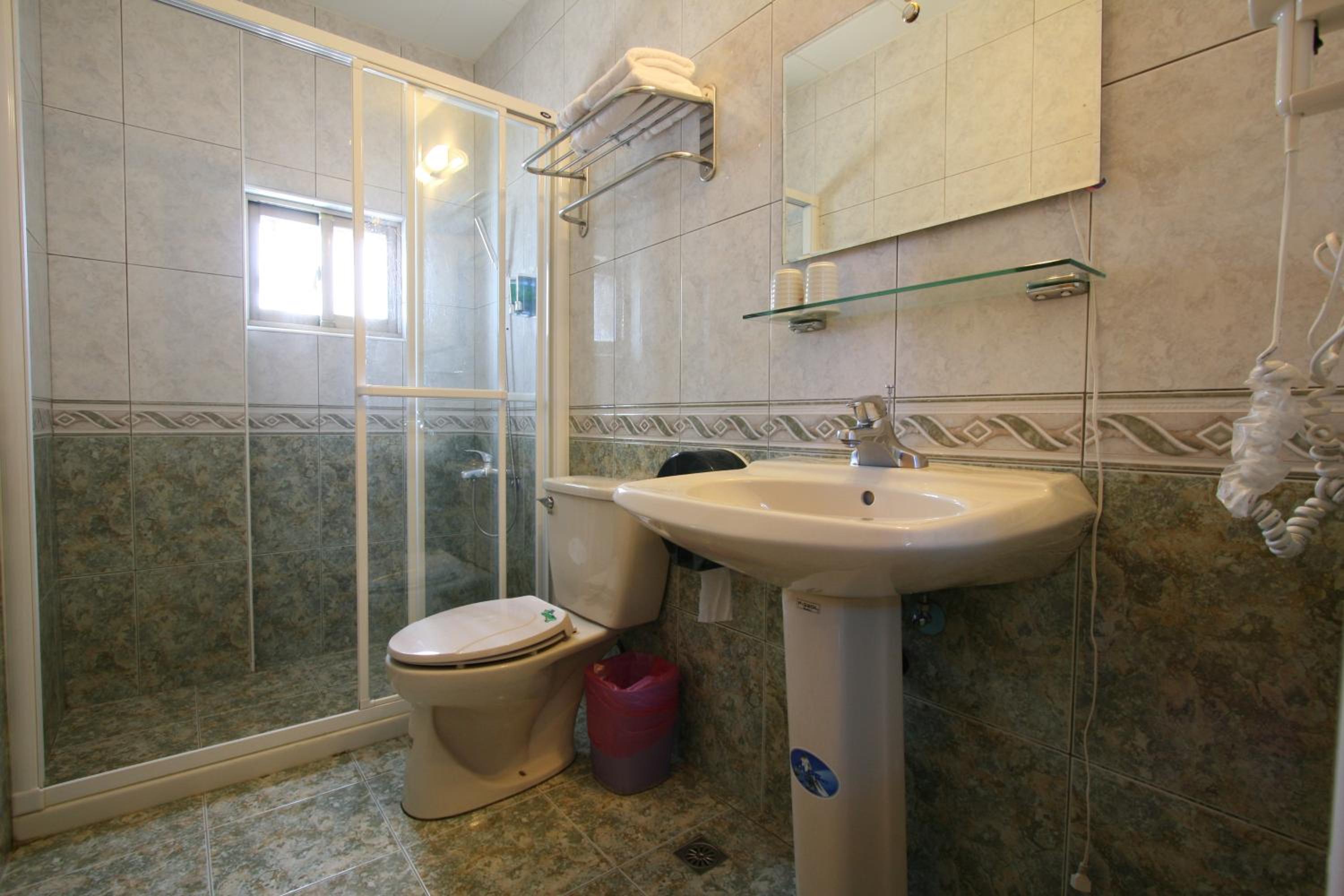 Double Room - Photo 9