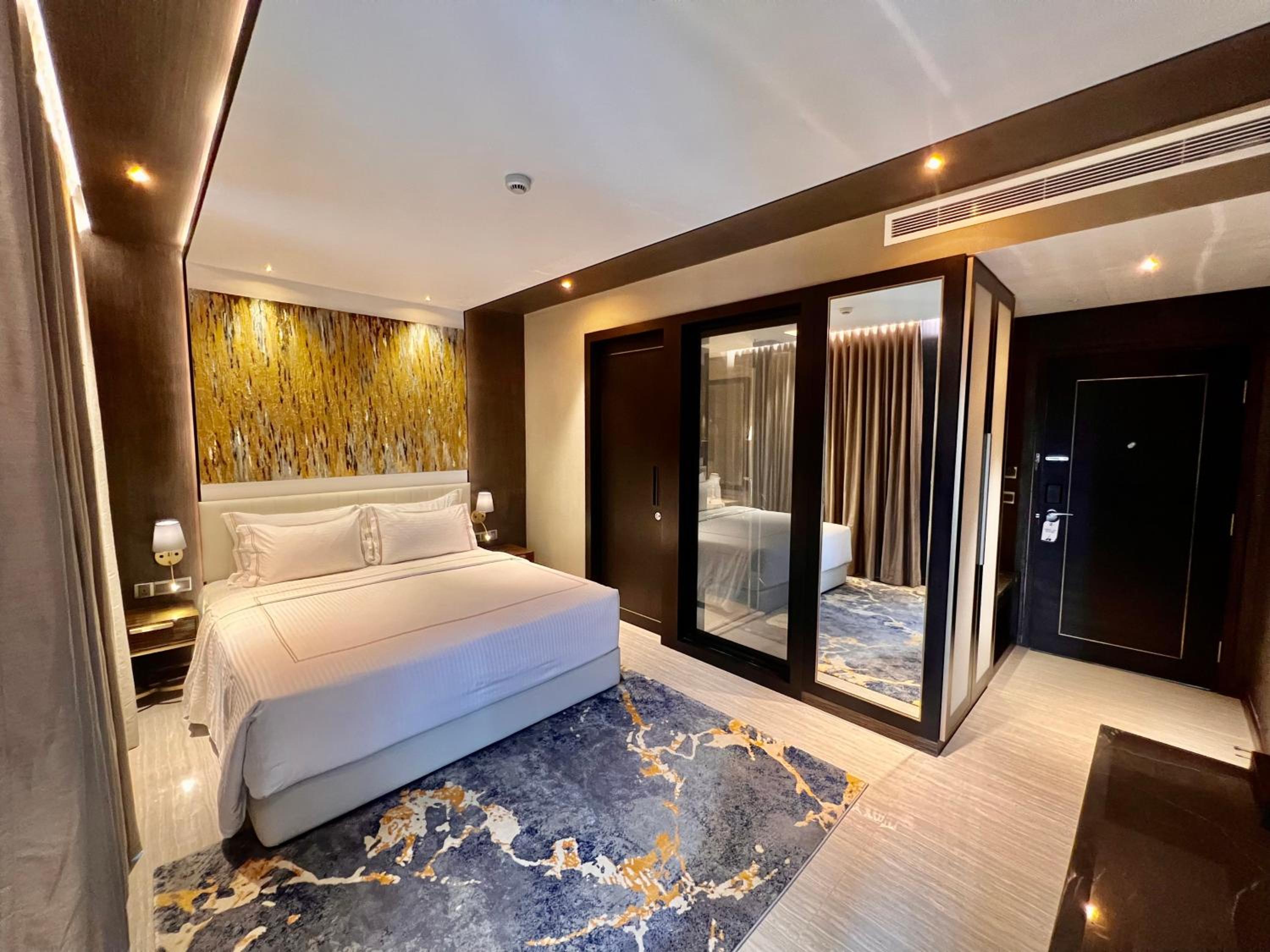 Deluxe Double Room - Photo 3
