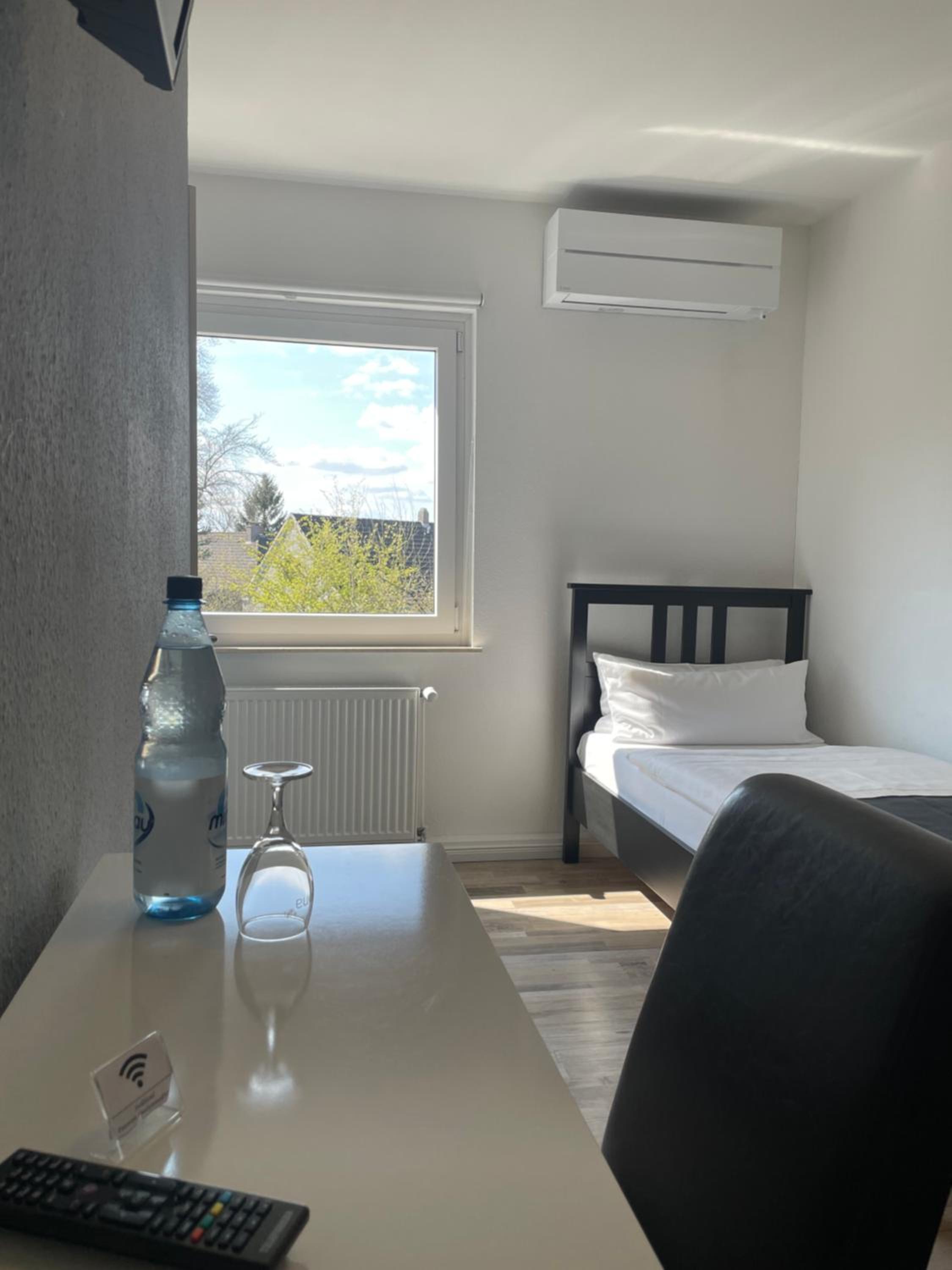 Standard Twin Room photo 1