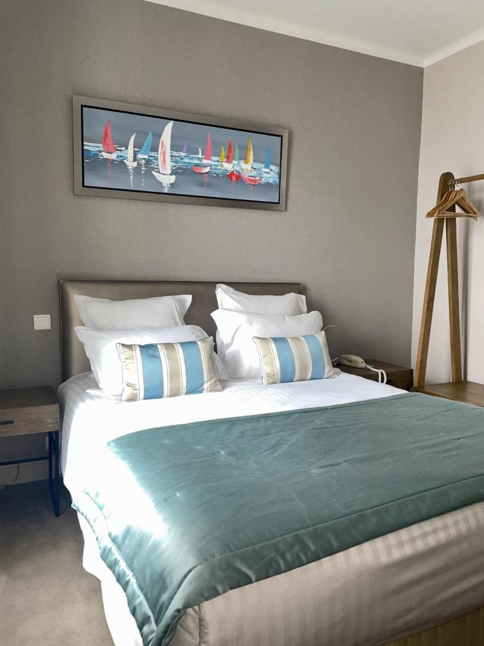 Superior Double Room with Sea View - Photo 4