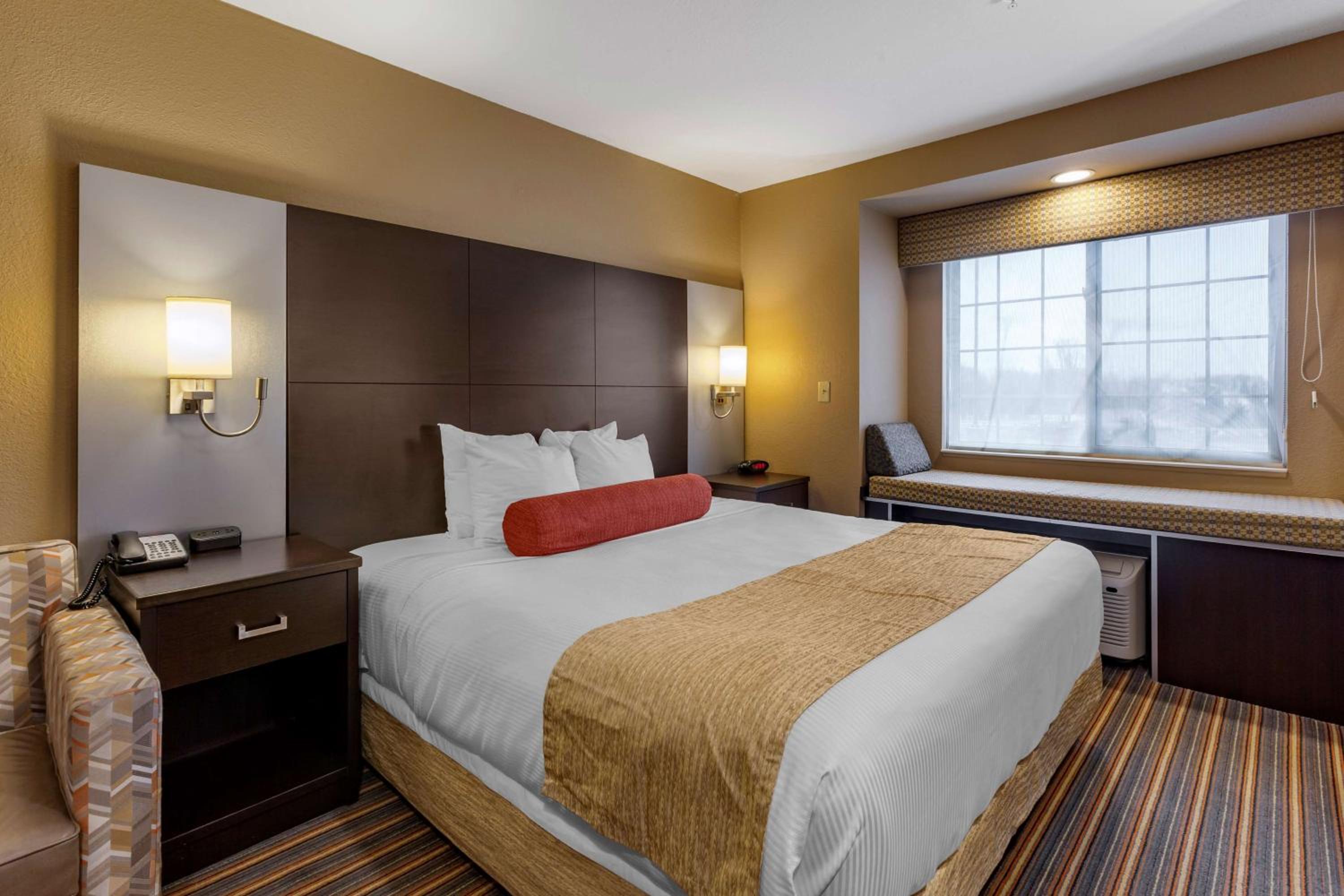 King Suite with Sofa Bed - Non-Smoking