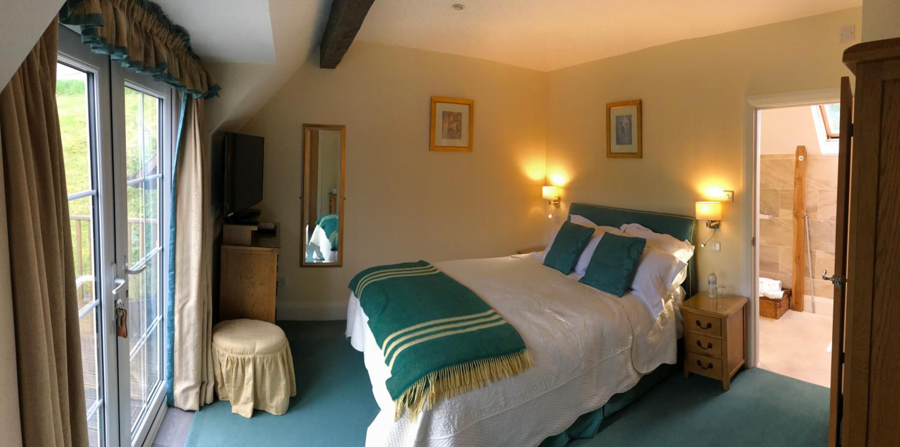 King Room with Balcony photo 1