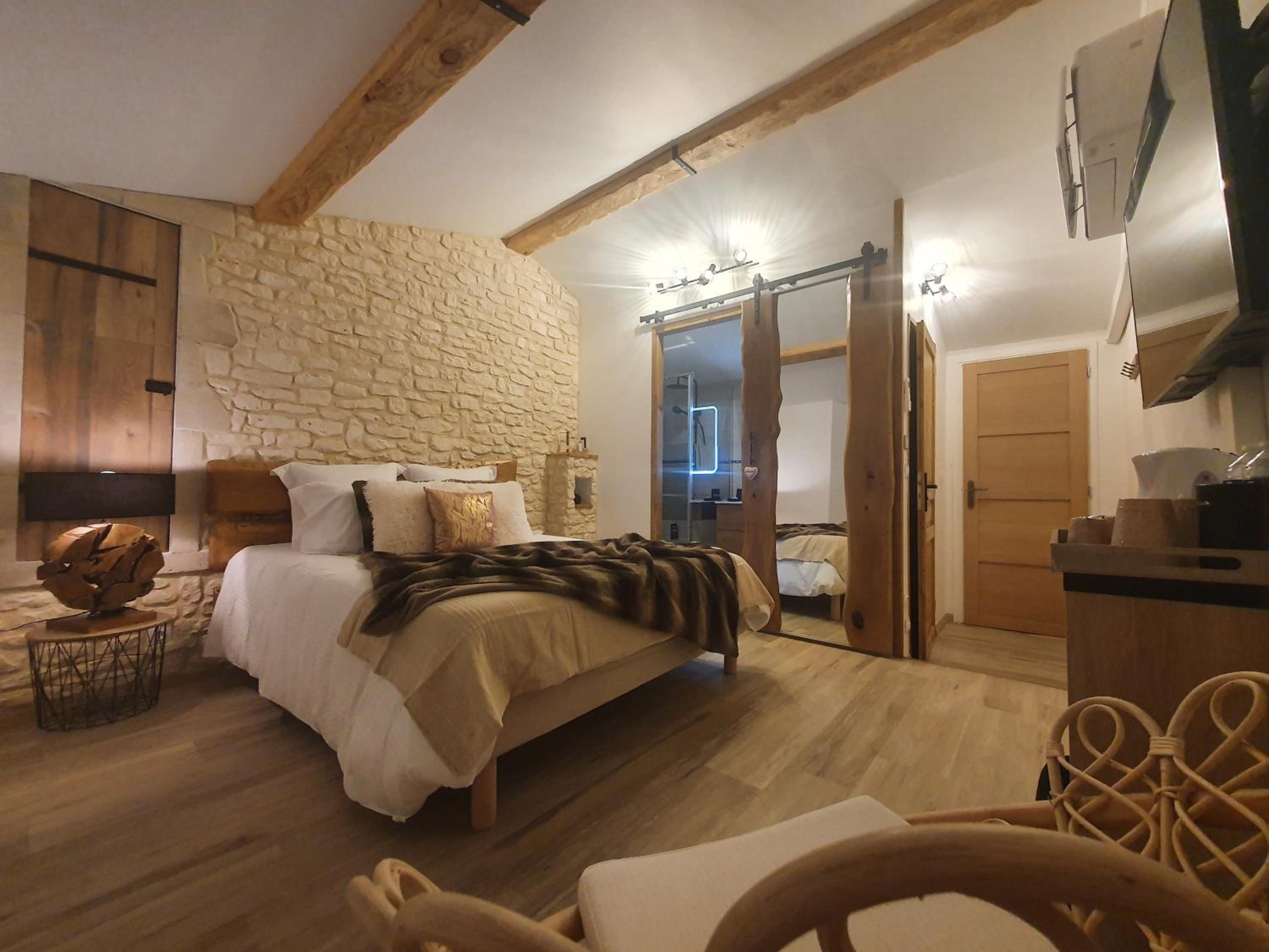 Deluxe Double Room - Photo 1