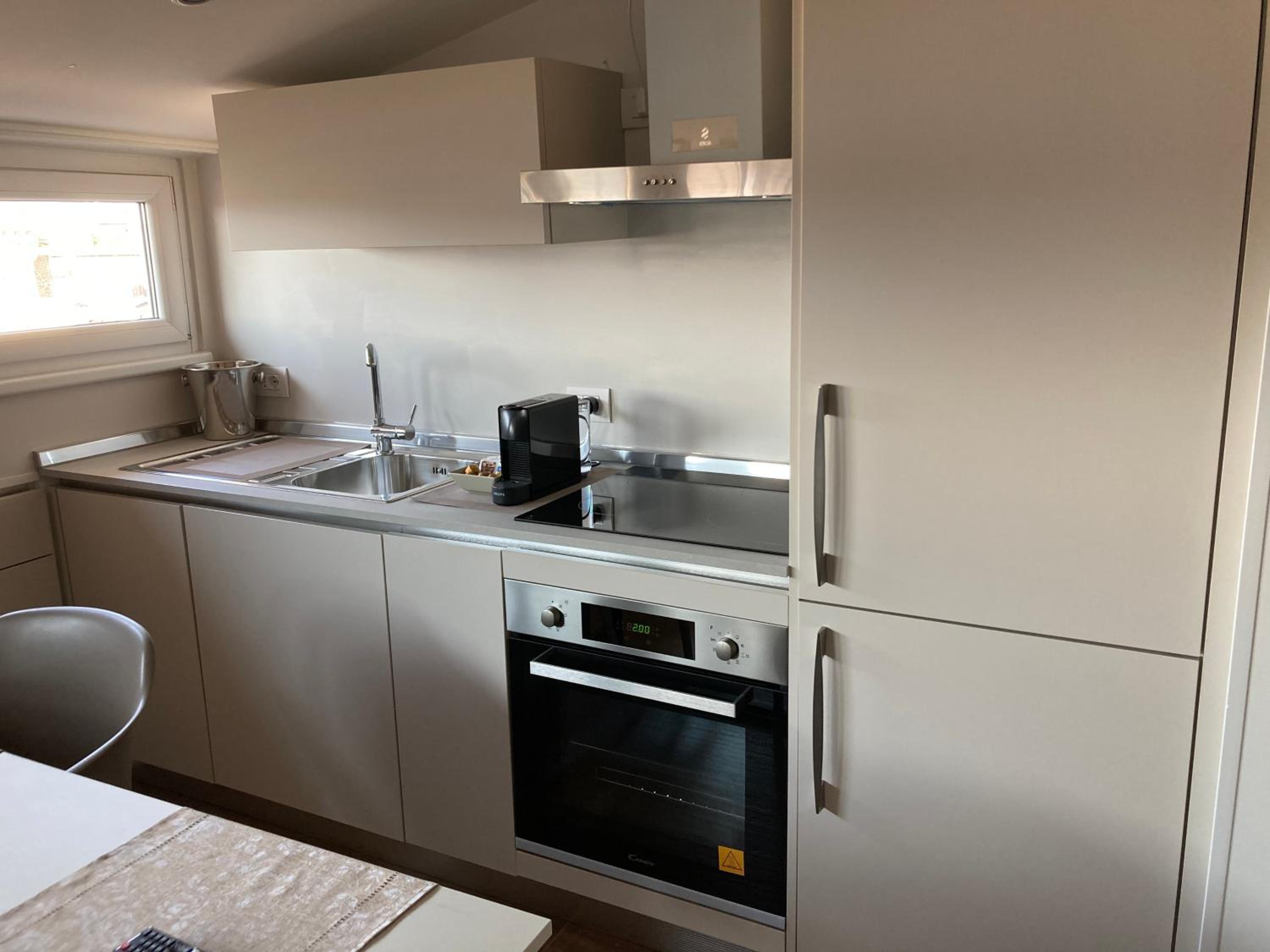One-Bedroom Apartment - Photo 11