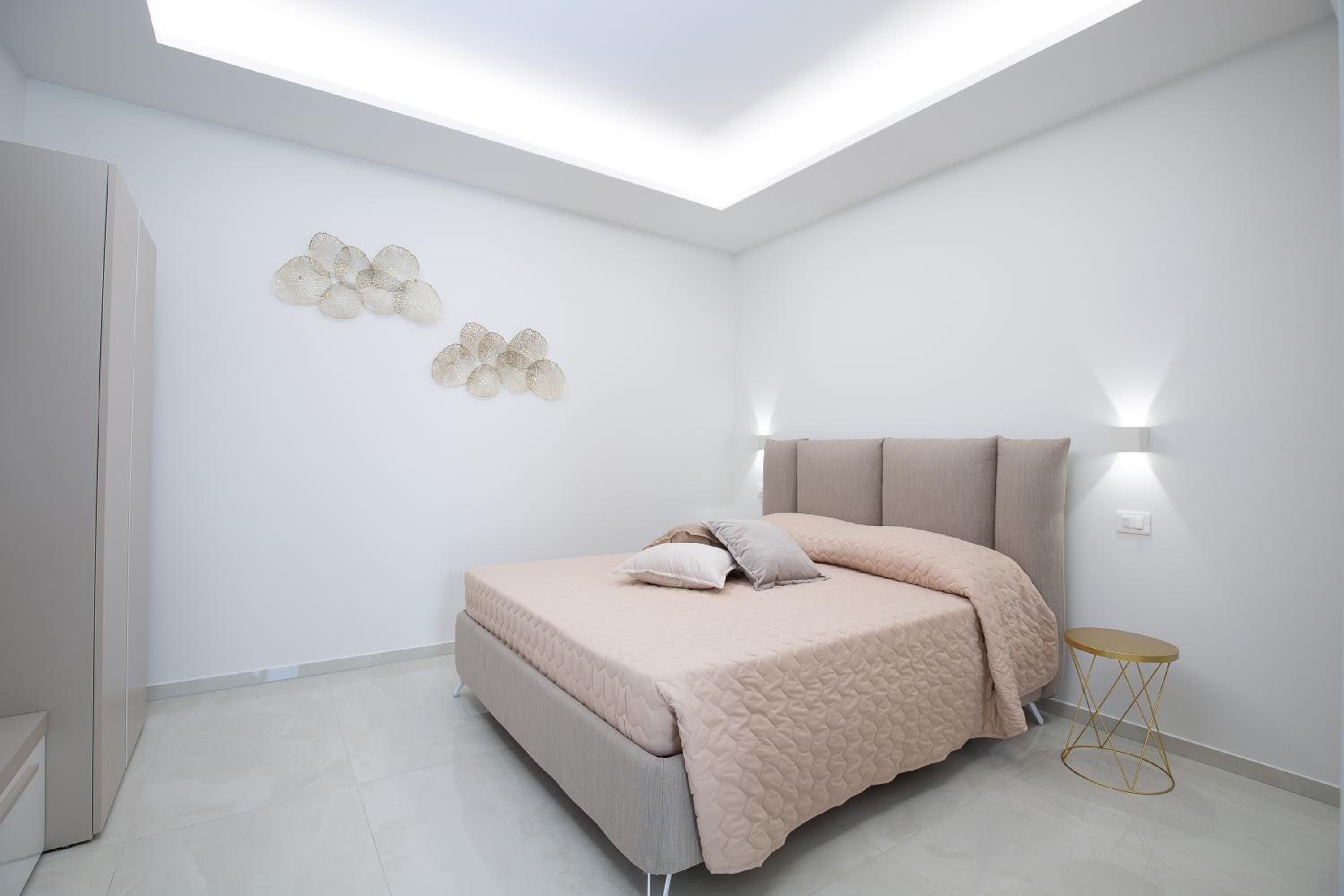 One-Bedroom House photo 1