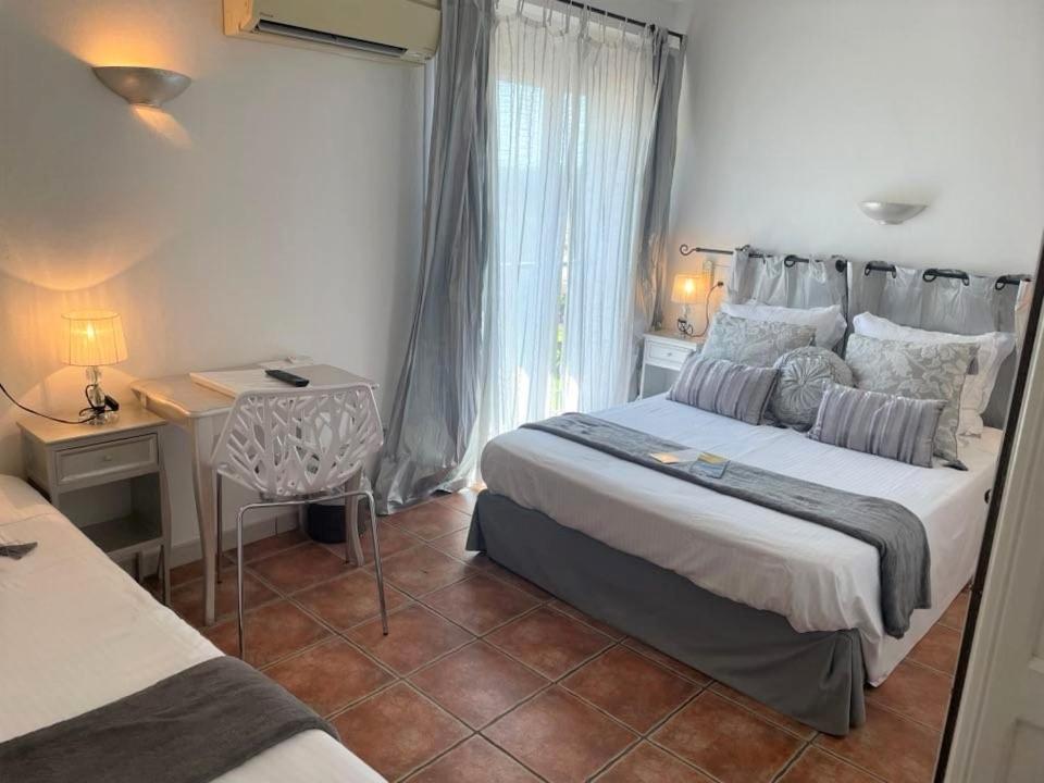 Triple Room - Photo 6