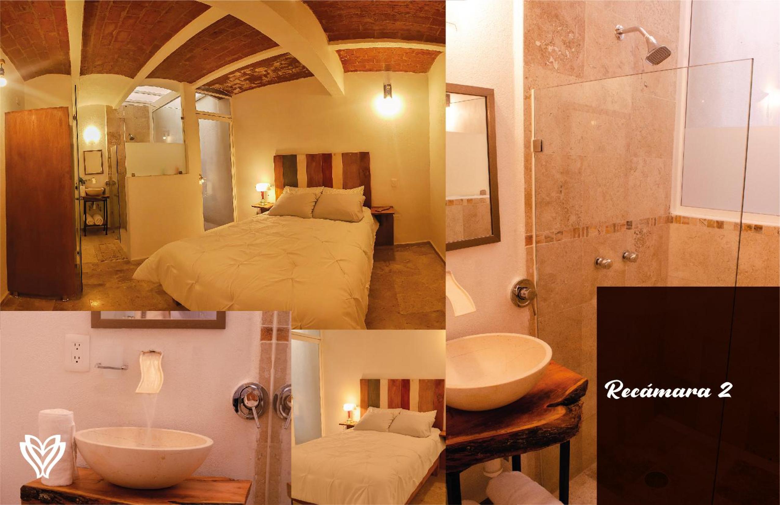 Double Room with Private Bathroom photo 2