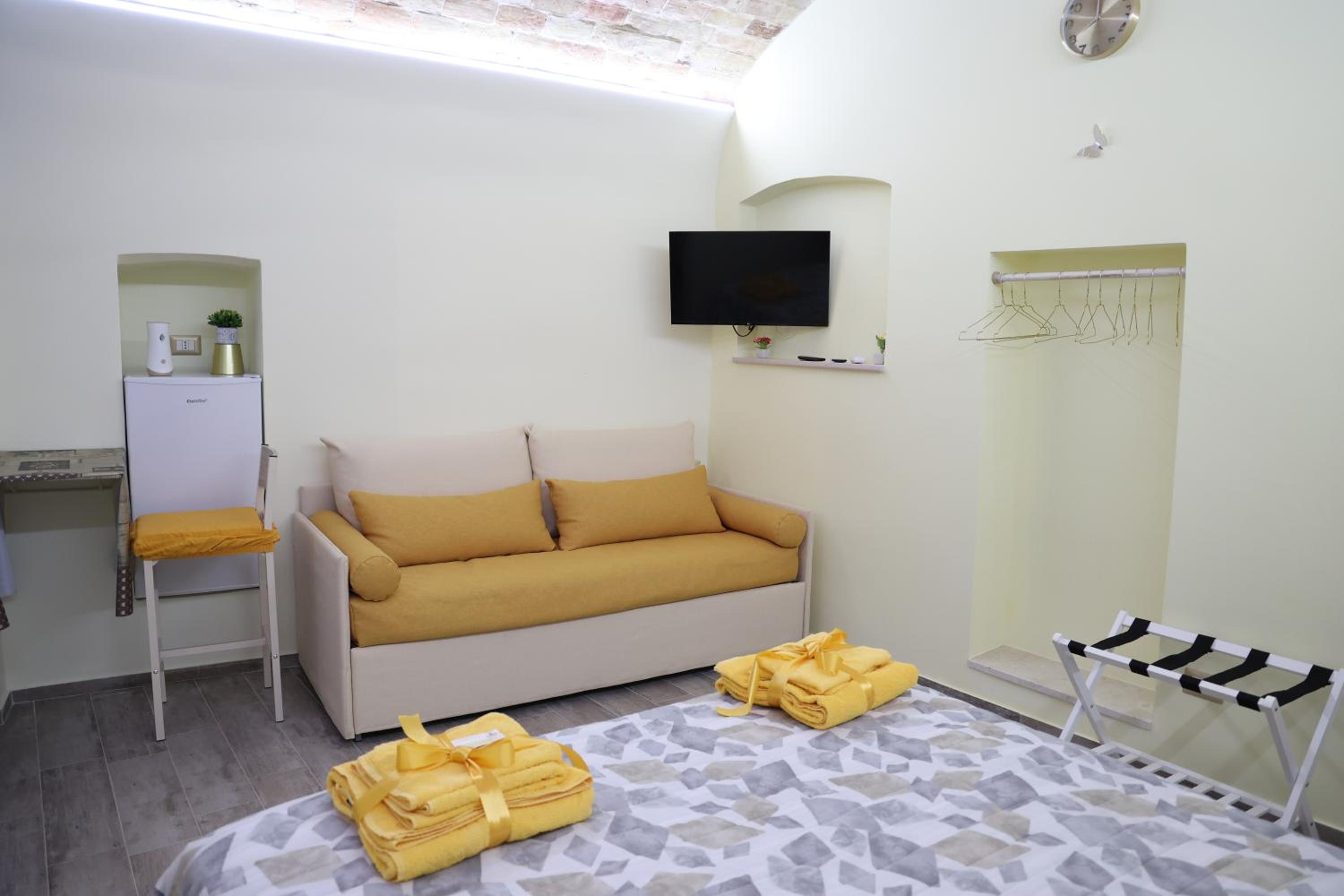 Deluxe Quadruple Room - Photo 27