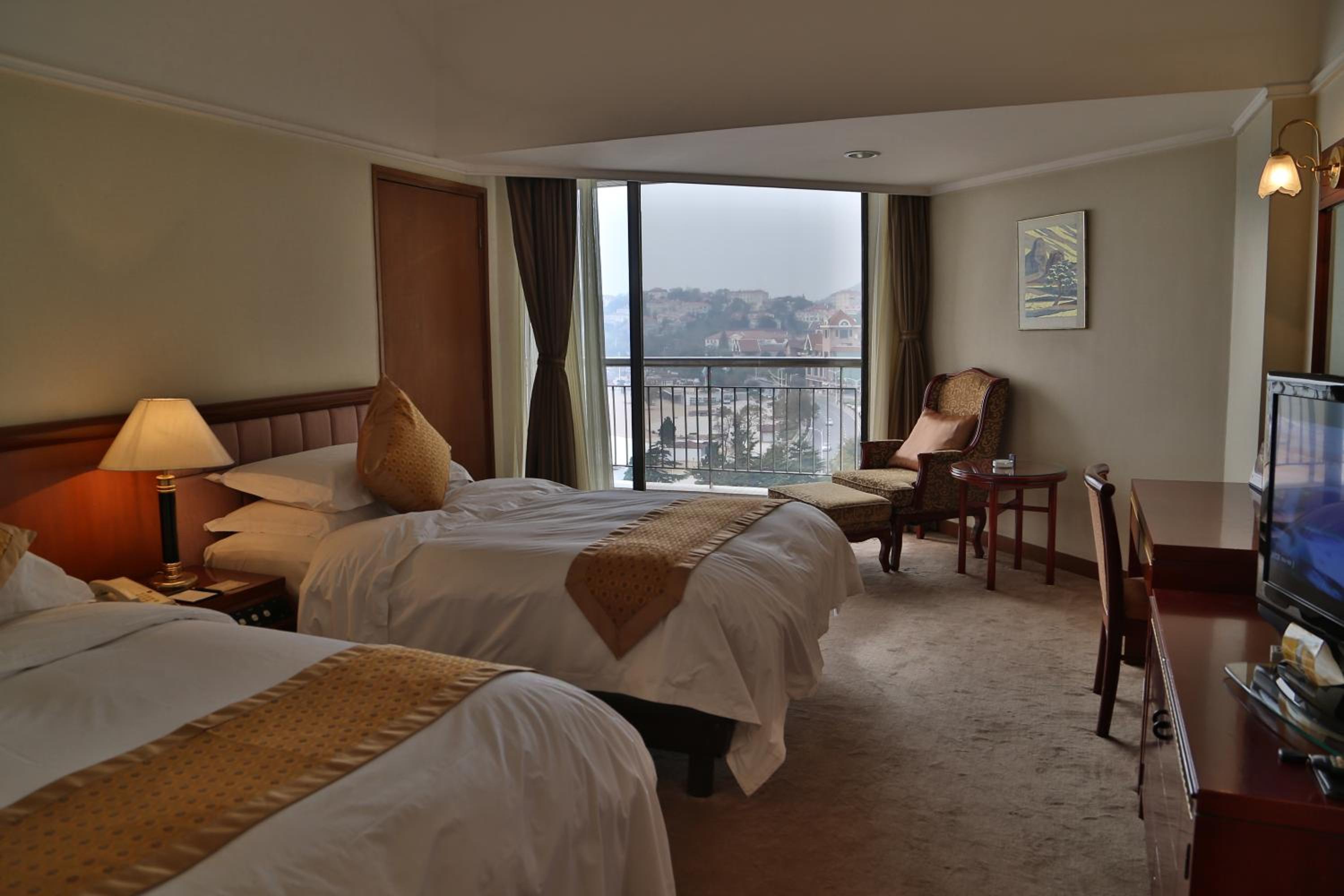 South Wing Twin Room with Sea View photo 3