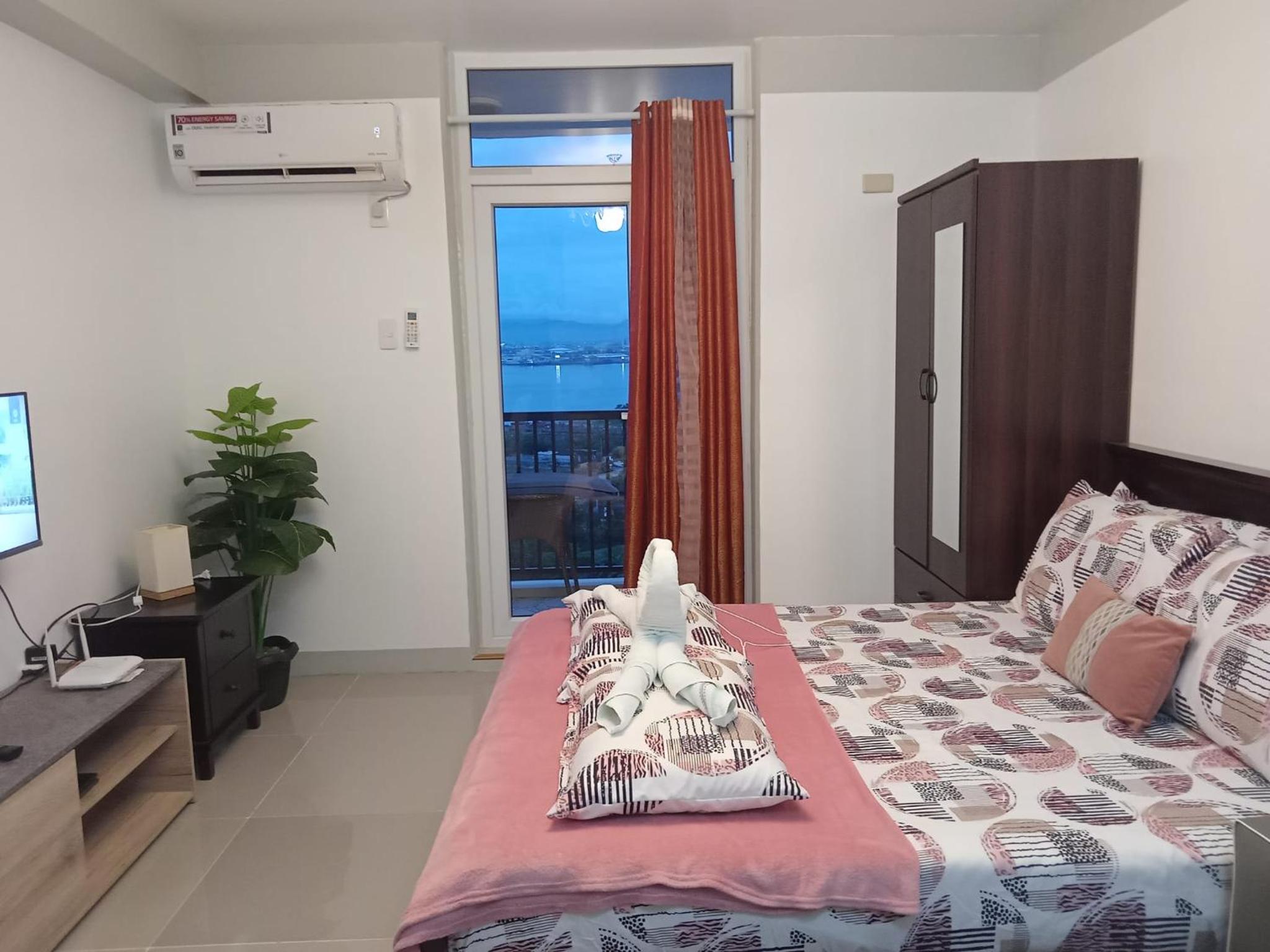 Deluxe Double or Twin Room with Sea View - Photo 1